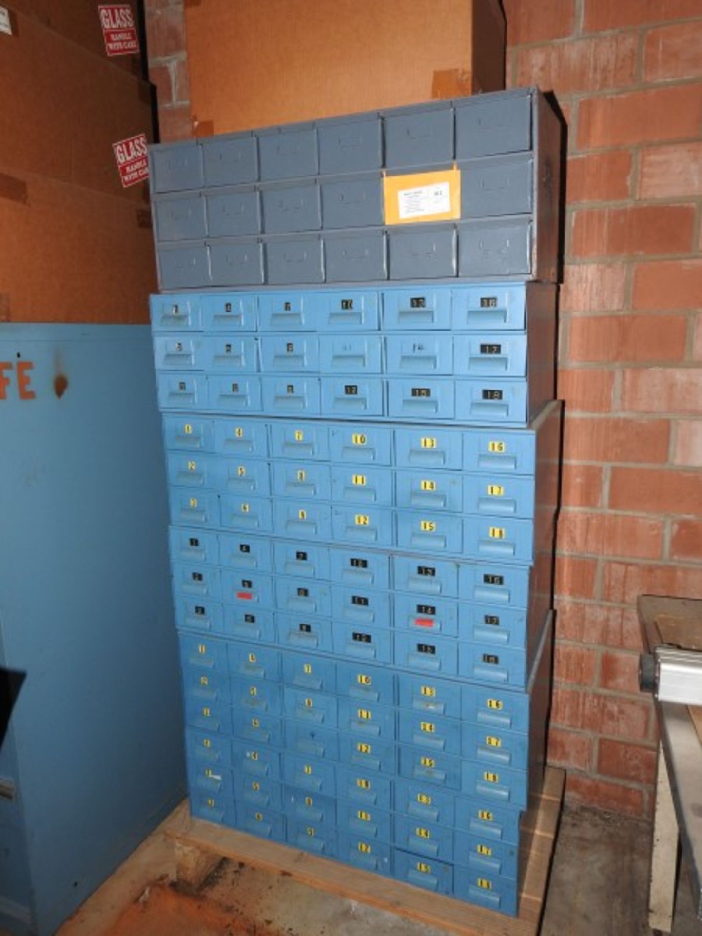 METAL PARTS BINS