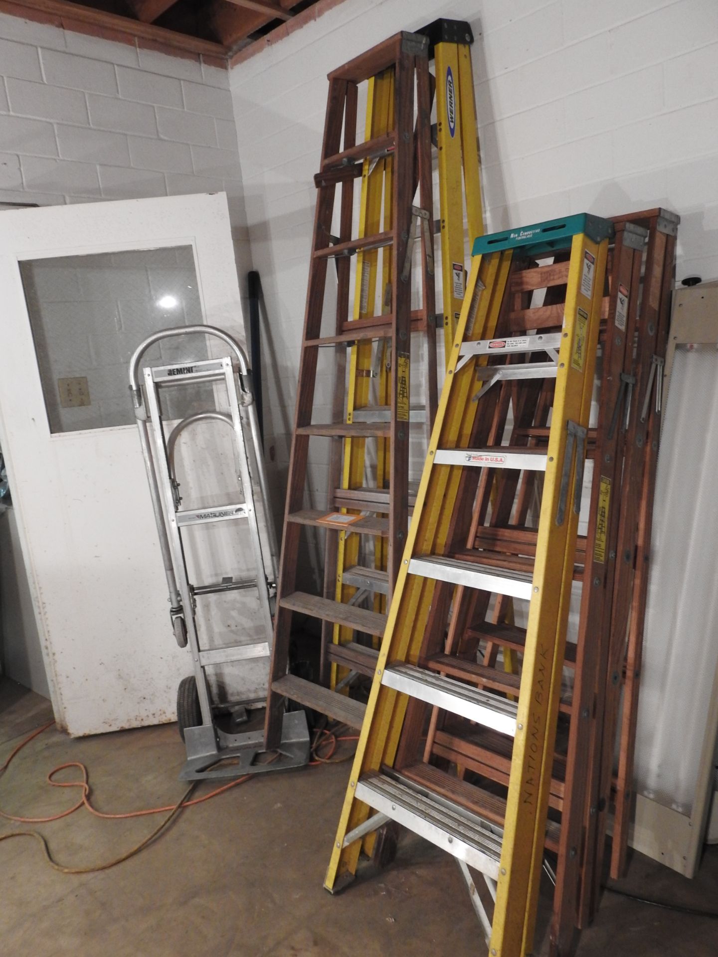 5 Ladders and 1 Dolly - Image 5 of 8
