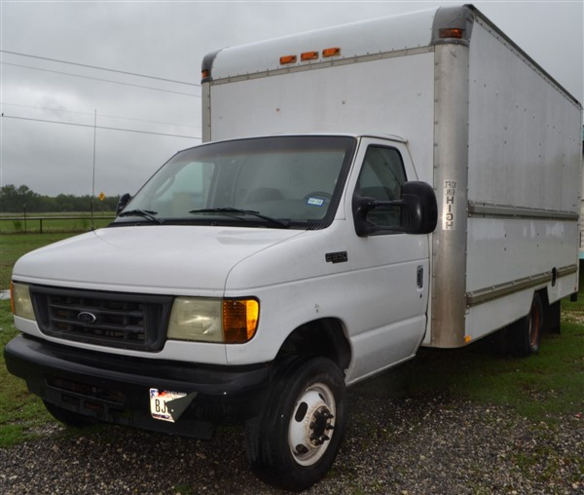 2004 Ford 350 Box Truck W/Hydraulic Casket Lift