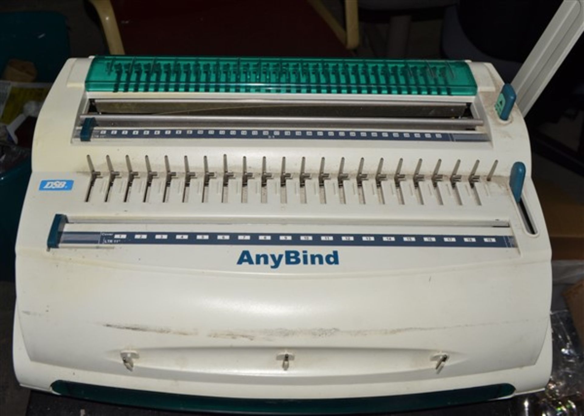 Binding machine