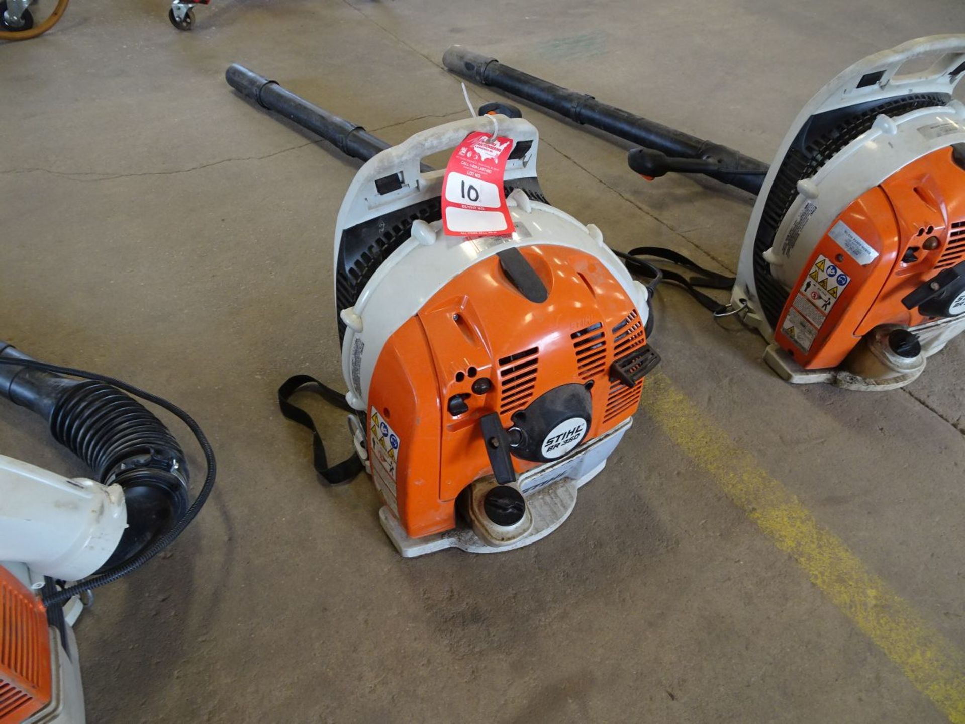 STIHL BR350 GAS POWERED BACKPACK BLOWER (LOCATION: SHOP)