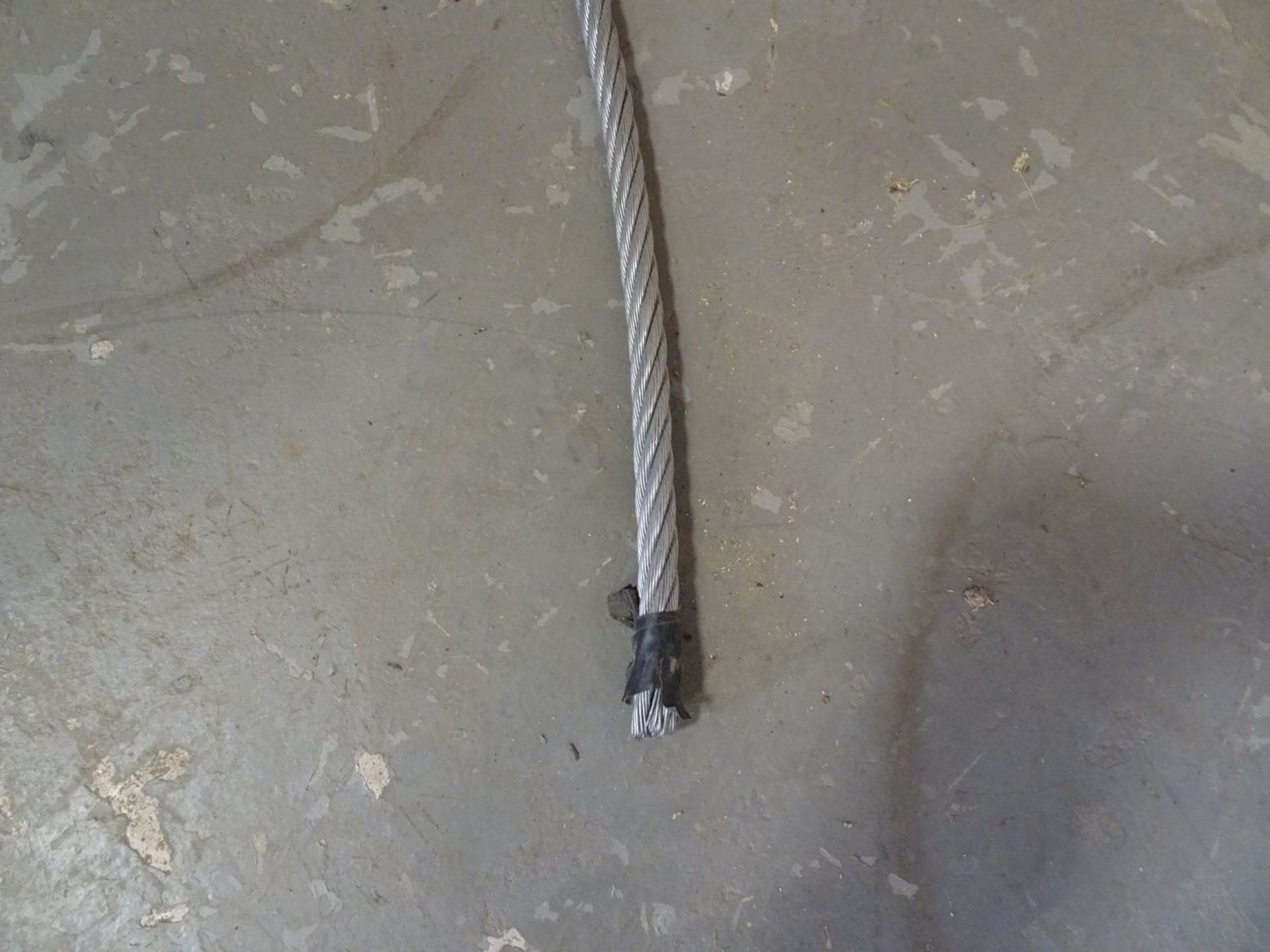 PARTIAL SPOOL OF 1/2'' DIAMETER STEEL WIRE ROPE (LOCATION: SHOP) - Image 2 of 15