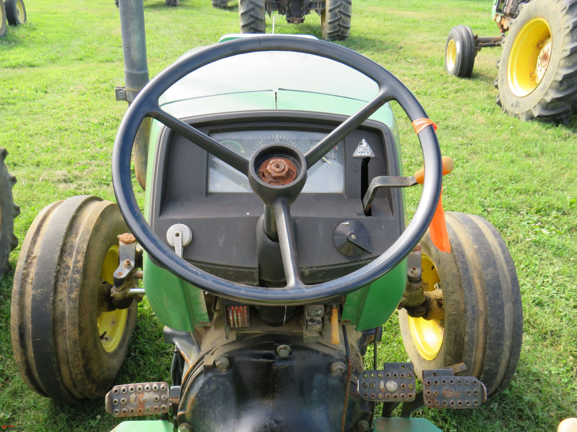 2004 JOHN DEERE 5105 TRACTOR, 3PT, NO TOP LINK, HAS PTO, 16.9-24 TIRES, NON-RUNNING UNIT, FOR - Image 6 of 7