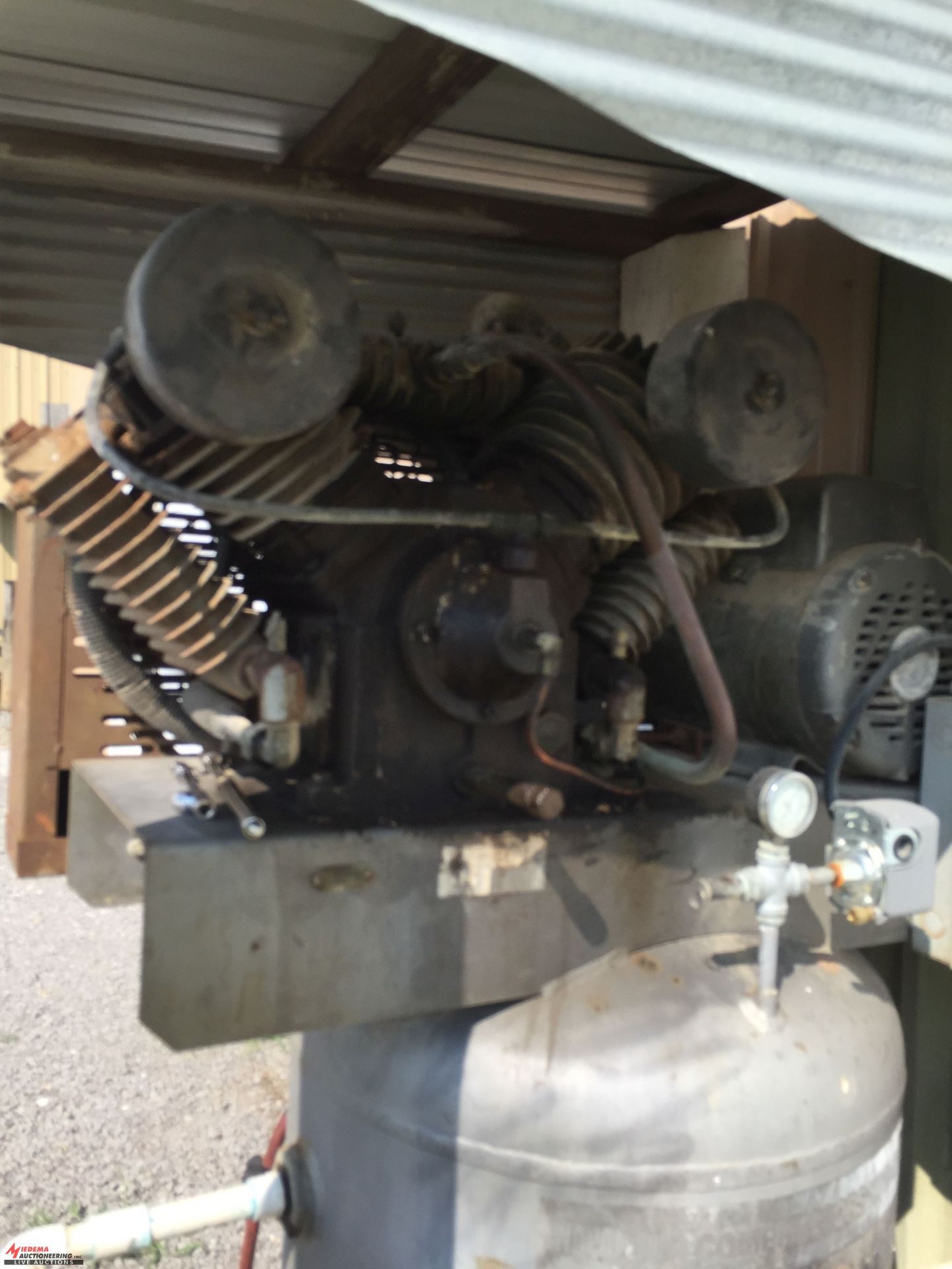 NAPA 2-STAGE AIR COMPRESSOR, BUYER RESPONSIBLE FOR REMOVAL - Image 4 of 6