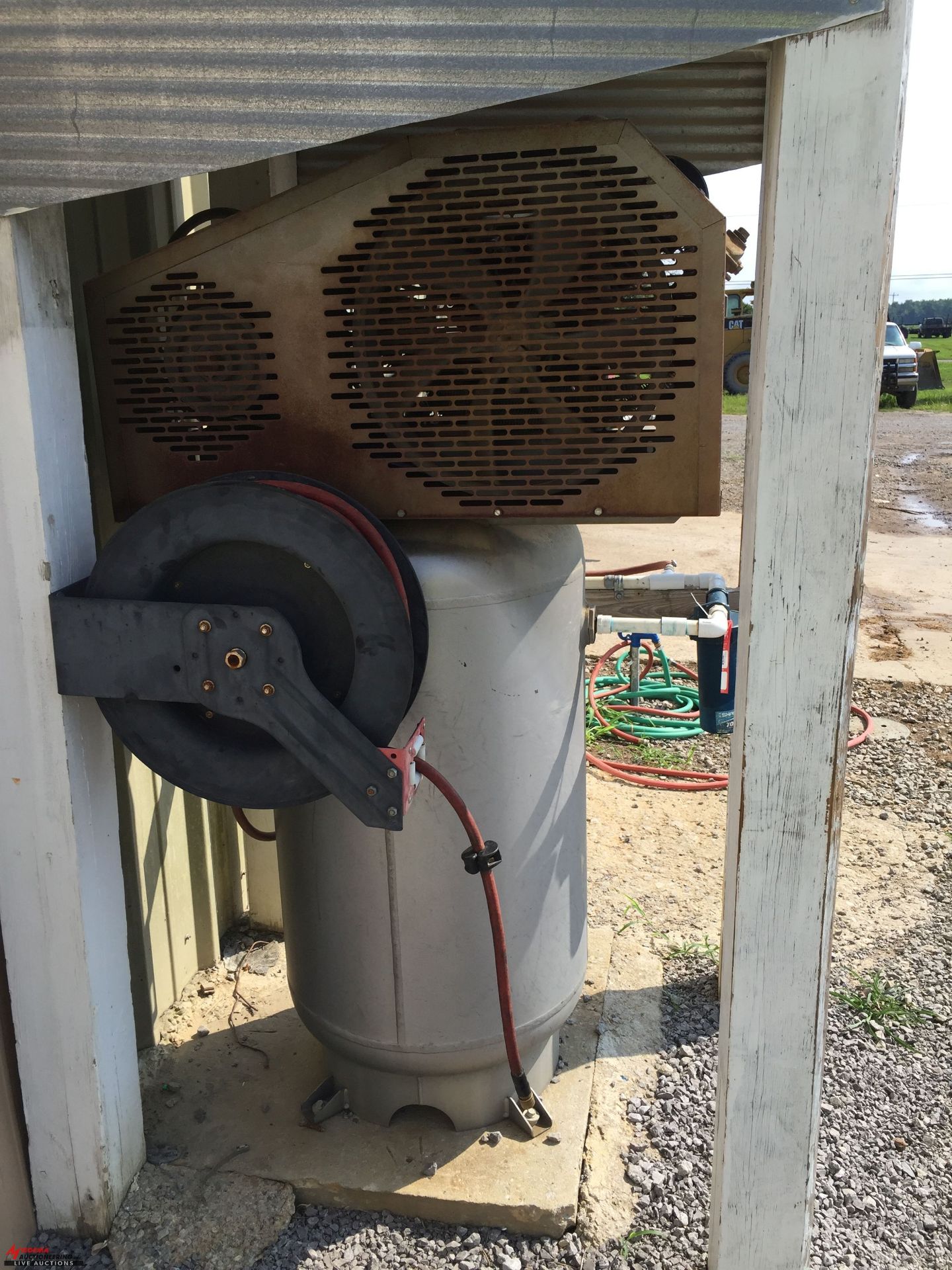 NAPA 2-STAGE AIR COMPRESSOR, BUYER RESPONSIBLE FOR REMOVAL - Image 2 of 6