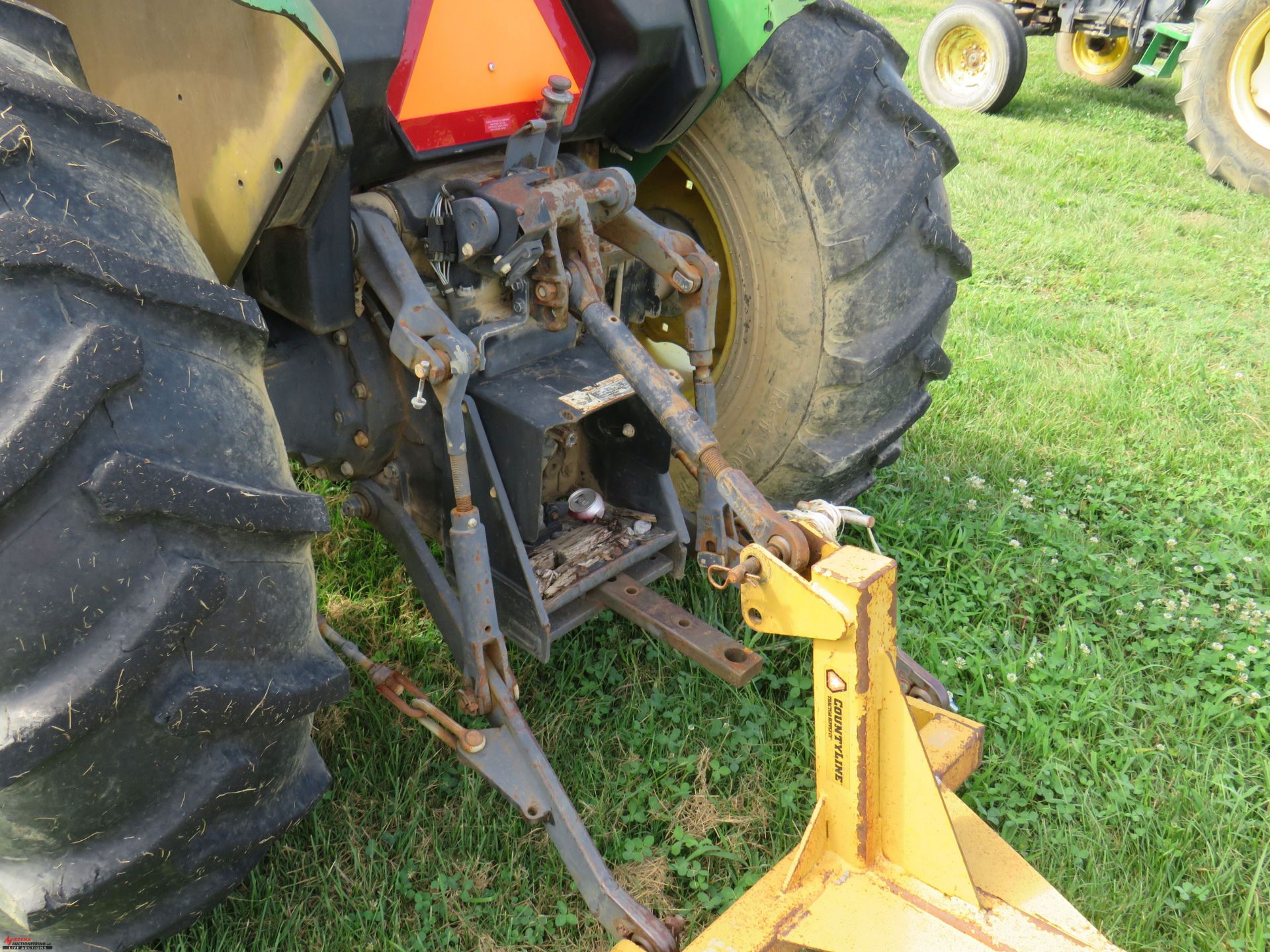 1999 JOHN DEERE 5210 TRACTOR, 3PT, PTO, 16.9-24 REAR TIRES, HOURS NOT AVAILABLE ON THIS UNIT, S/N - Image 5 of 7