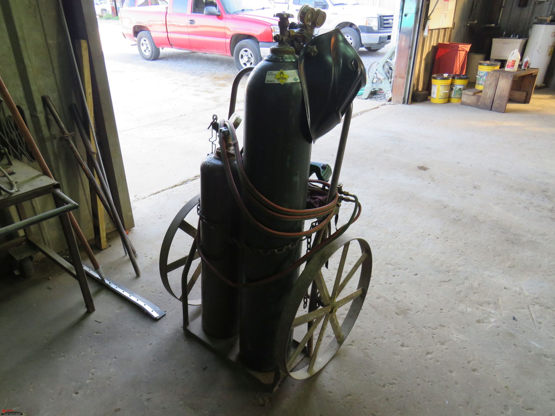 TORCH EQUIPMENT, TO INCLUDE TORCH CART, TORCH HEAD, TORCH GAUGES AND HOSES, TANKS ARE NOT INCLUDED