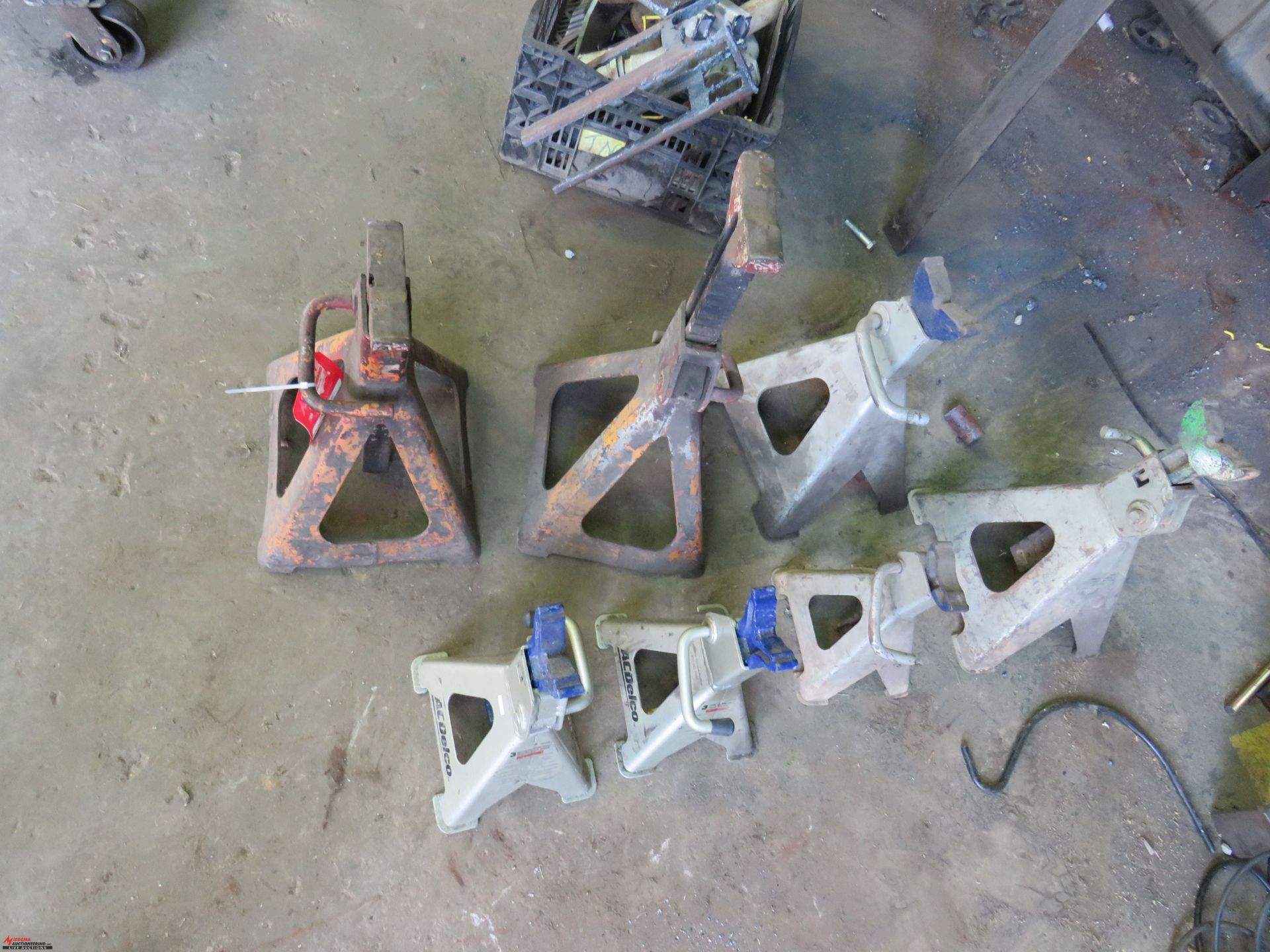 ASSORTED JACK STANDS - Image 2 of 2