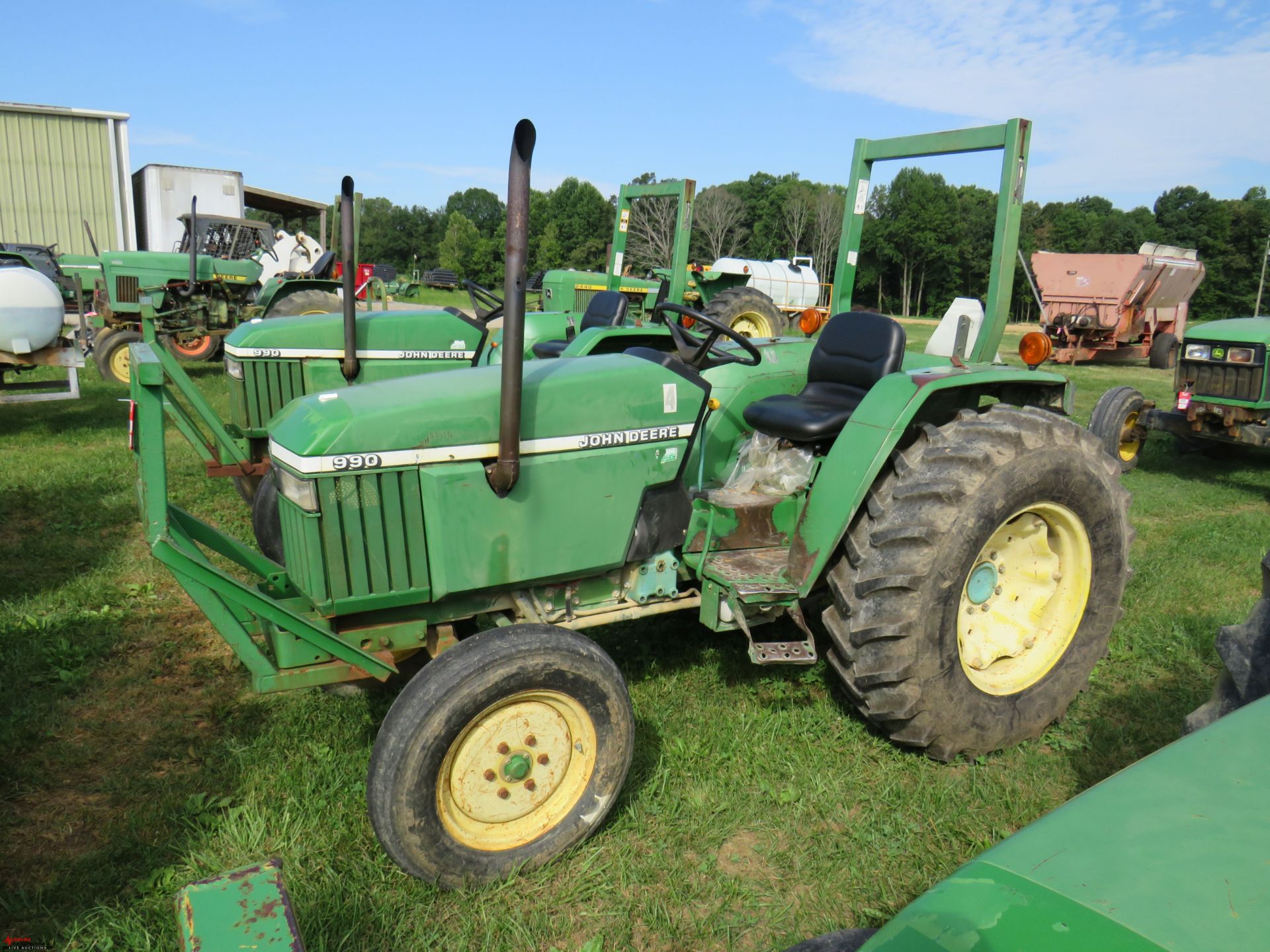 2001 JOHN DEERE 990 TRACTOR, PTO, NO 3PT ARMS, 14.9-24 TIRES, 5555 HOURS SHOWING (HOURS SUBJECT TO