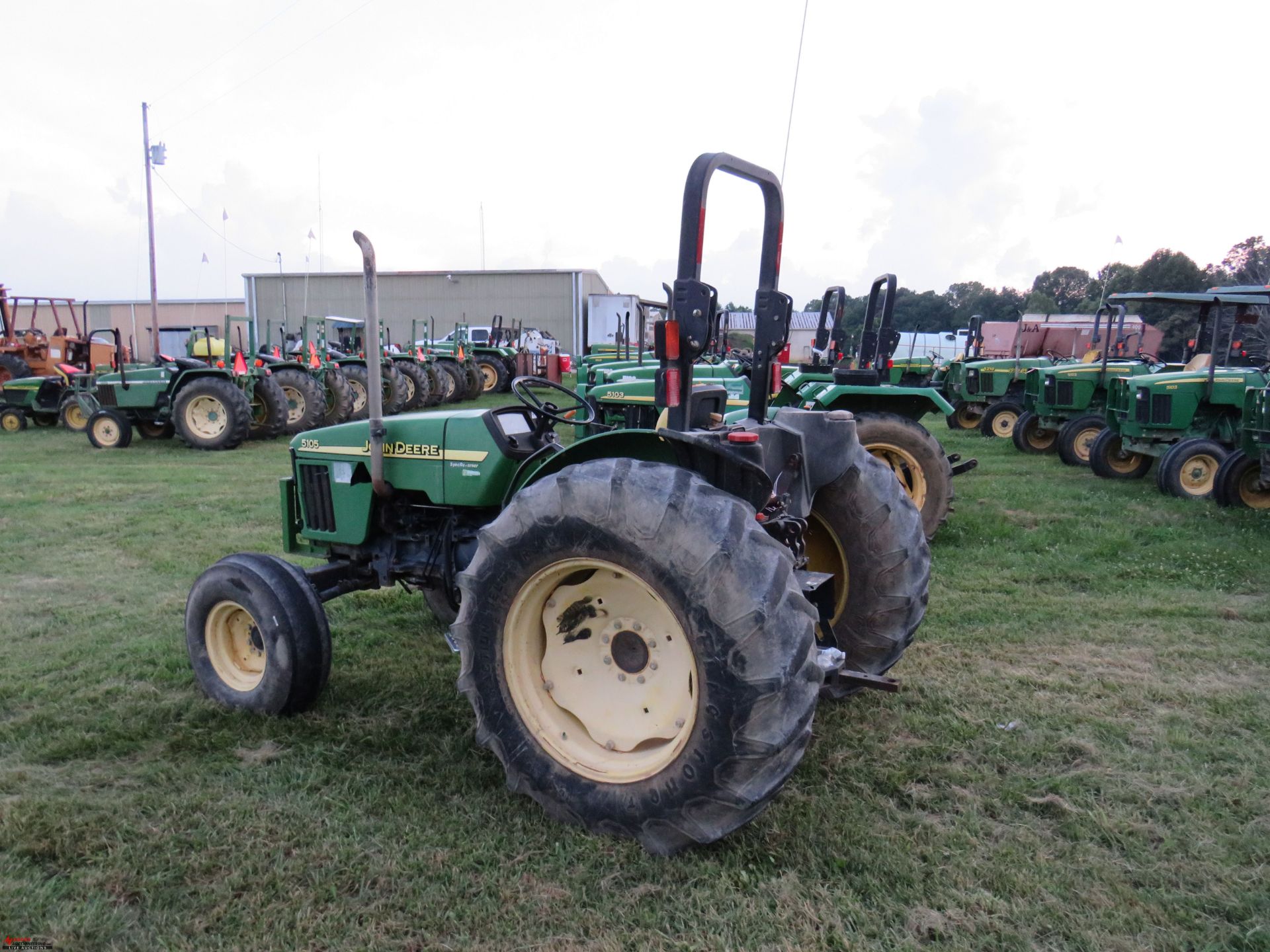2004 JOHN DEERE 5105 TRACTOR, PTO, NO 3PT, 16.9-28 REAR TIRES, HOURS NOT AVAILABLE ON THIS UNIT, S/N - Image 4 of 7