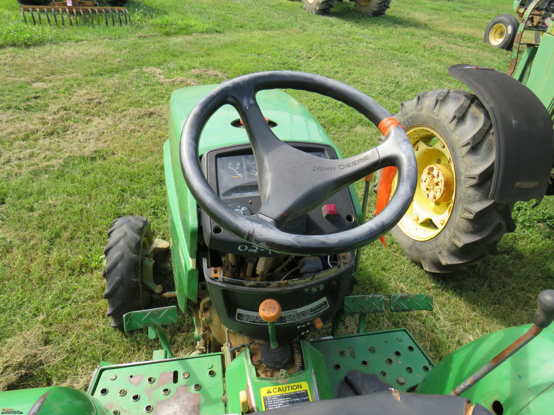 2002 JOHN DEERE 790 TRACTOR, 3PT, NO TOP LINK, HAS PTO, 4 WHEEL DRIVE, 11.2-24 REAR TIRES, 4303 - Image 6 of 9