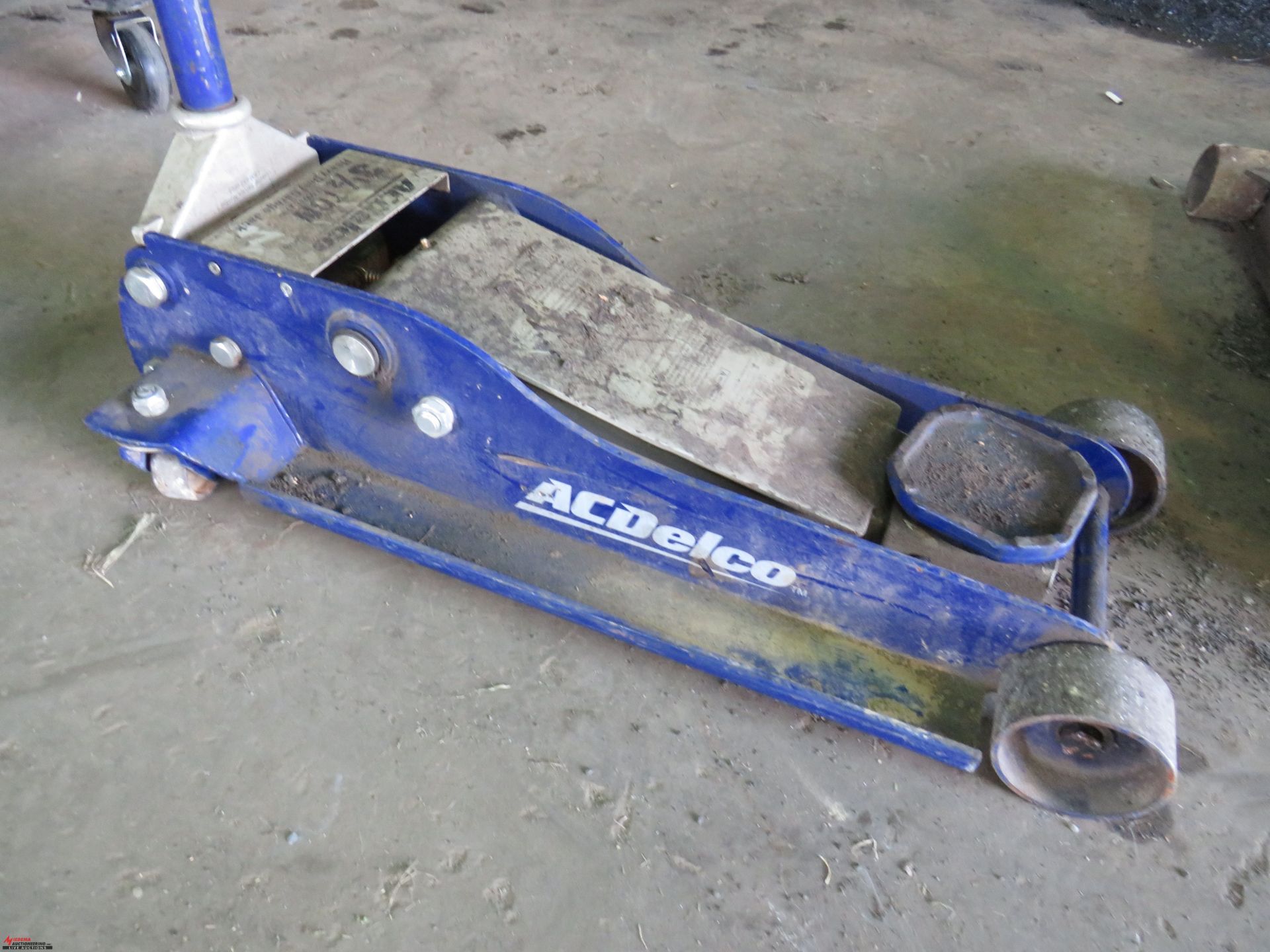 AC DELCO FLOOR JACK, 3.5 TON - Image 2 of 6