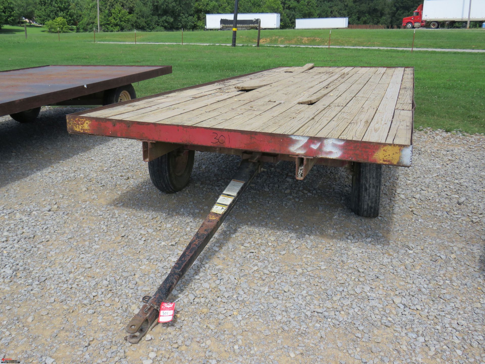 KNOWLES FLAT BED WAGON, 20', TIE ROD STYLE STEERING, PIN HITCH