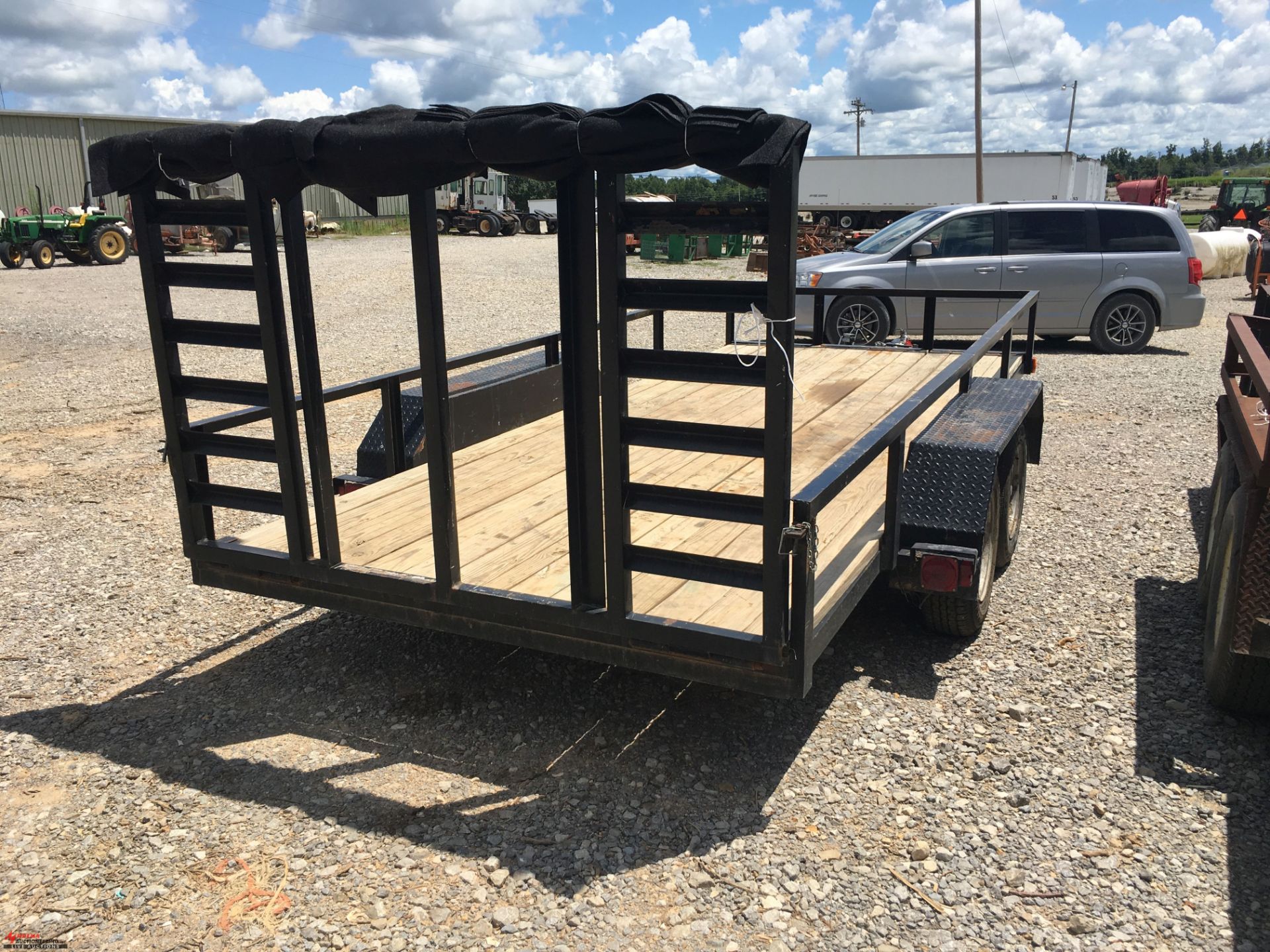 16' TRAILER, WITH WOOD DECK, FOLD DOWN RAMPS, CUSTOM BUILT BY FARM, DOES NOT SELL WITH - Image 4 of 7