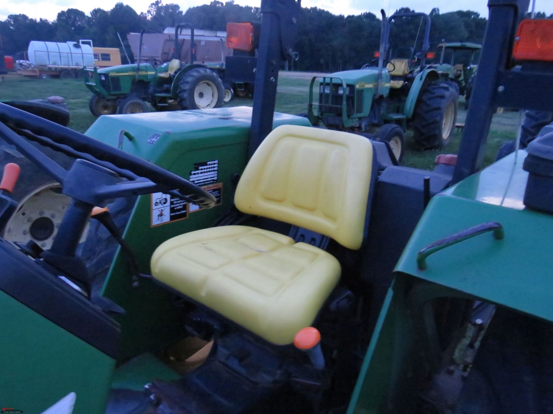 2007 JOHN DEERE 5103 TRACTOR, 3PT, NO TOP LINK, HAS PTO, 13.6-28 REAR TIRES, HOURS NOT AVAILABLE - Image 6 of 8