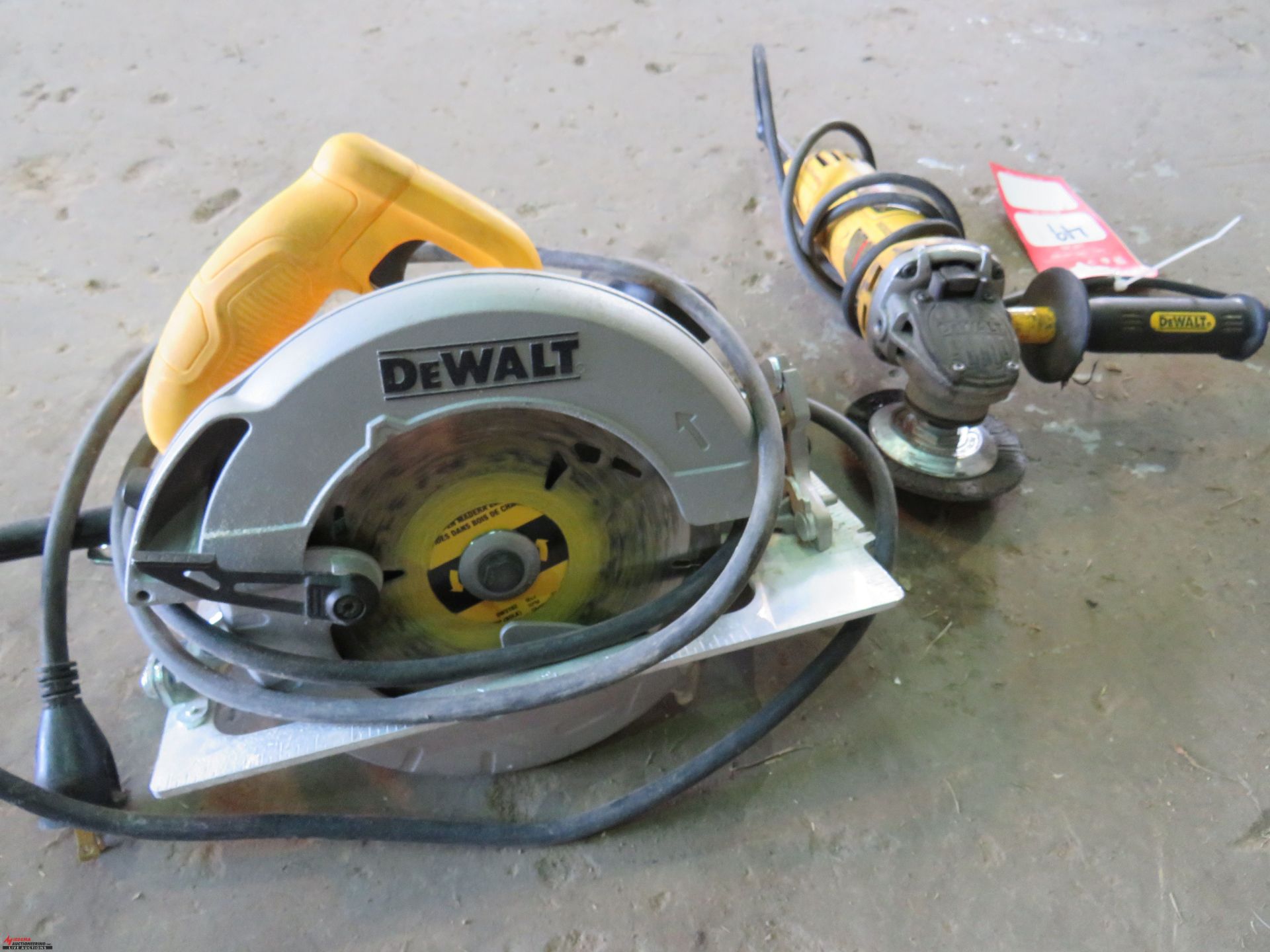 DEWALT ELECTRIC CIRCULAR SAW AND DEWALT ELECTRIC ANGLE GRINDER - Image 4 of 4