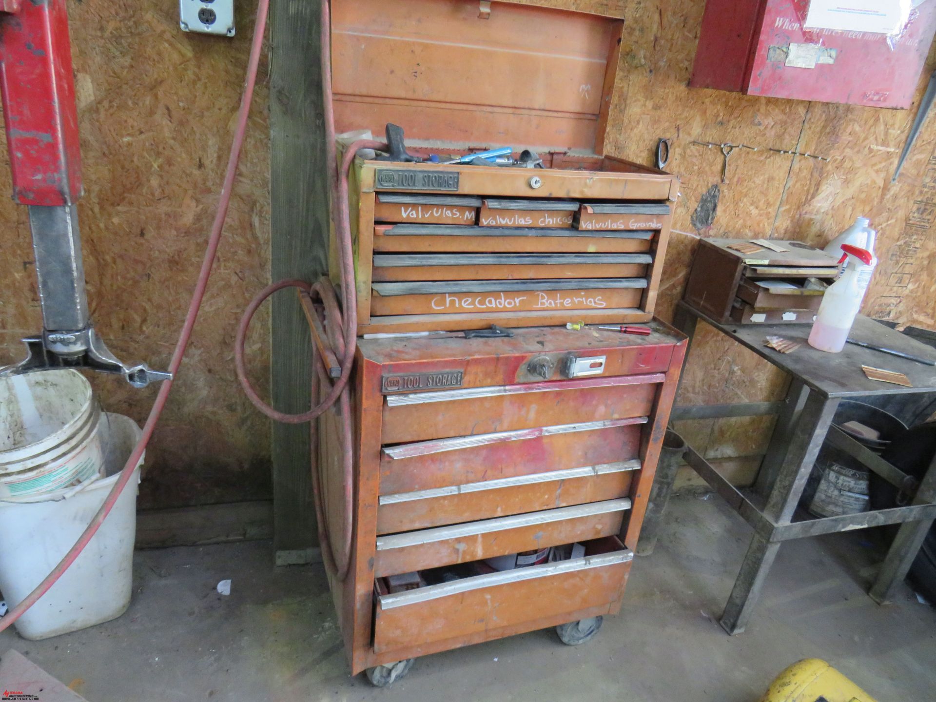 NAPA ROLLING TOOL CHEST WITH TOP CABINET, WITH ASSORTED TIRE TOOLS/SUPPLIES, TO INCLUDE CABINET