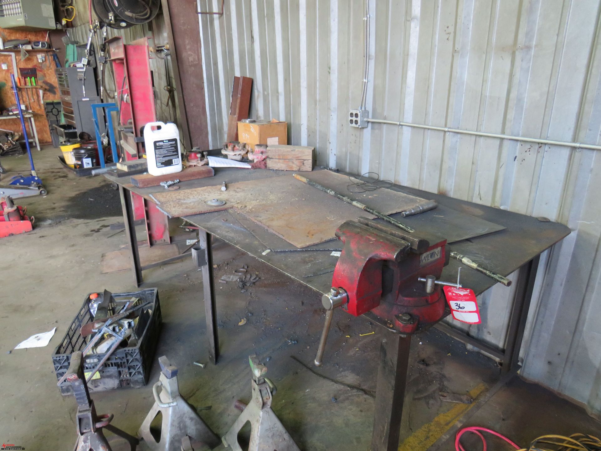METAL BENCH WITH WILTON 10'' VISE