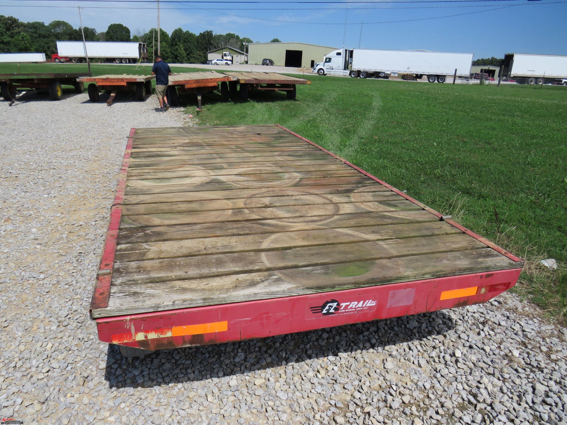 EZ TRAIL FLAT BED TRAILER, 15', PIN HITCH, SMALL TIRES - Image 5 of 6