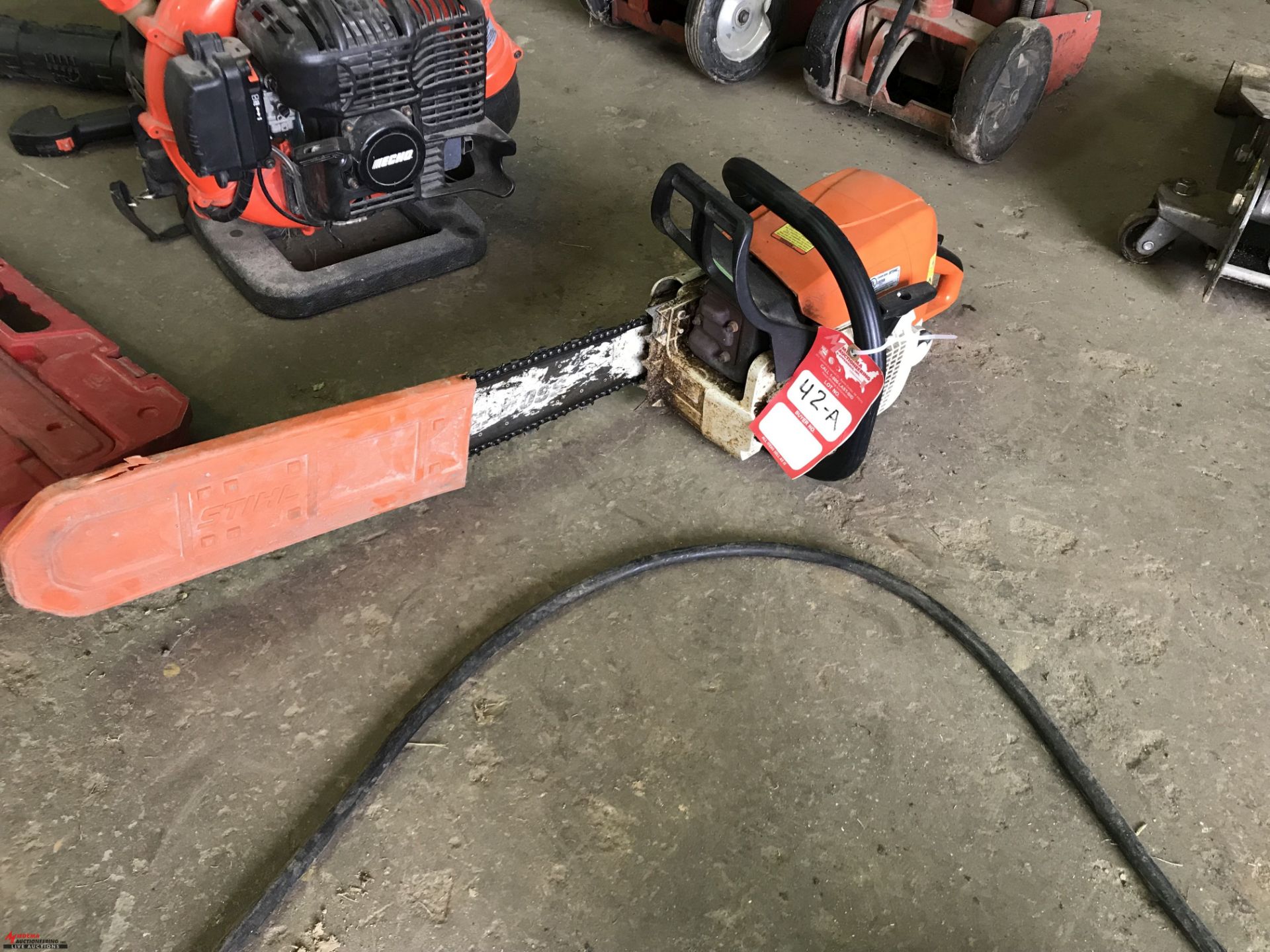 STIHL MS290 GAS POWERED CHAIN SAW