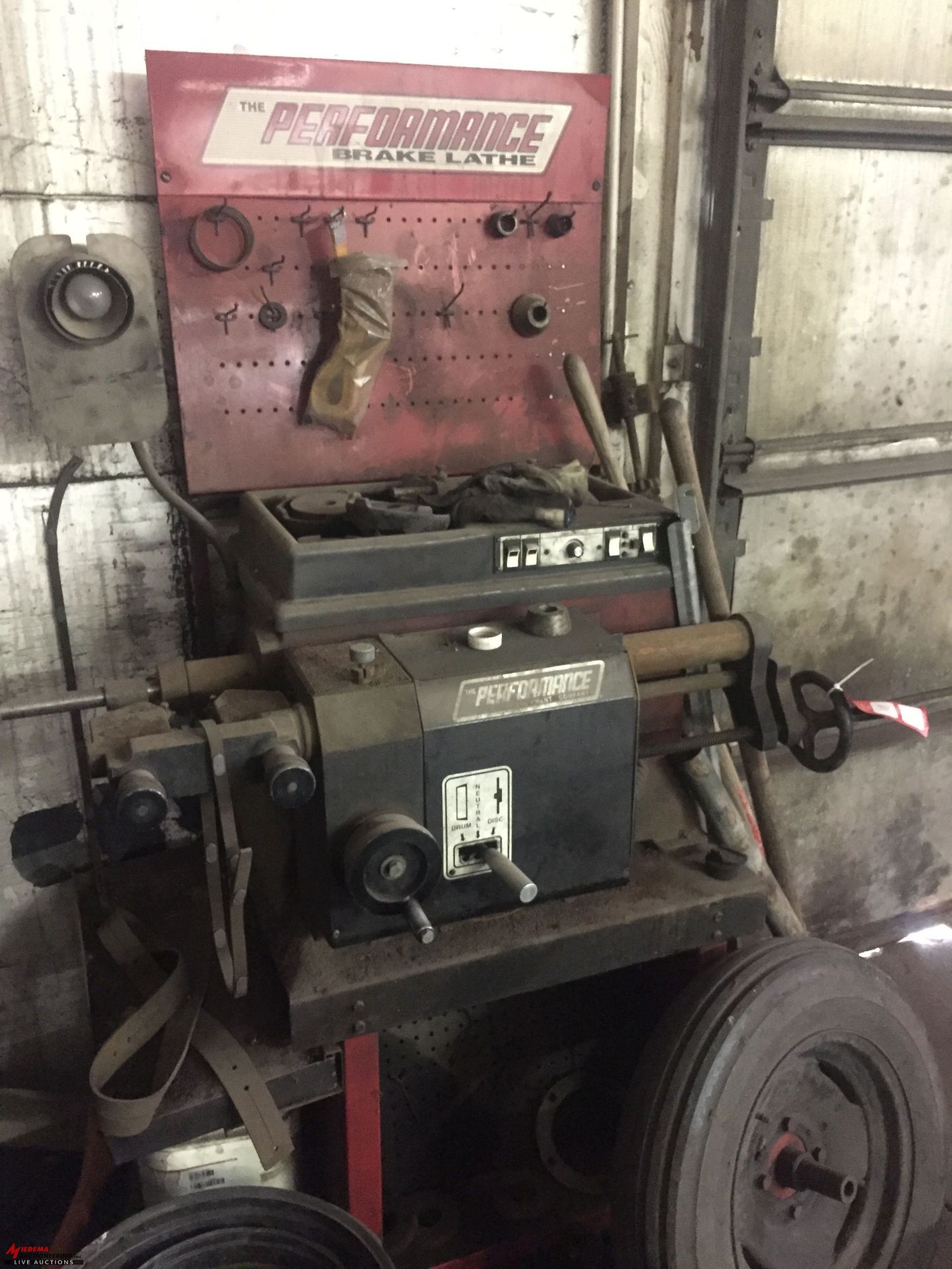 PERFORMANCE BRAKE LATHE, WITH ASSORTED TOOLING [WORKING CONDITION UNKNOWN] [LOCATION: EAST WINANS