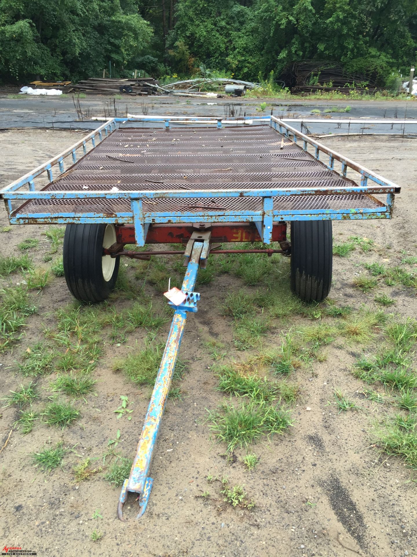 FLATBED WAGON, FIFTH WHEEL STYLE STEERING, 8' WIDE x 14' LONG, FOR FARM USE ONLY [LOCATION: MAIN