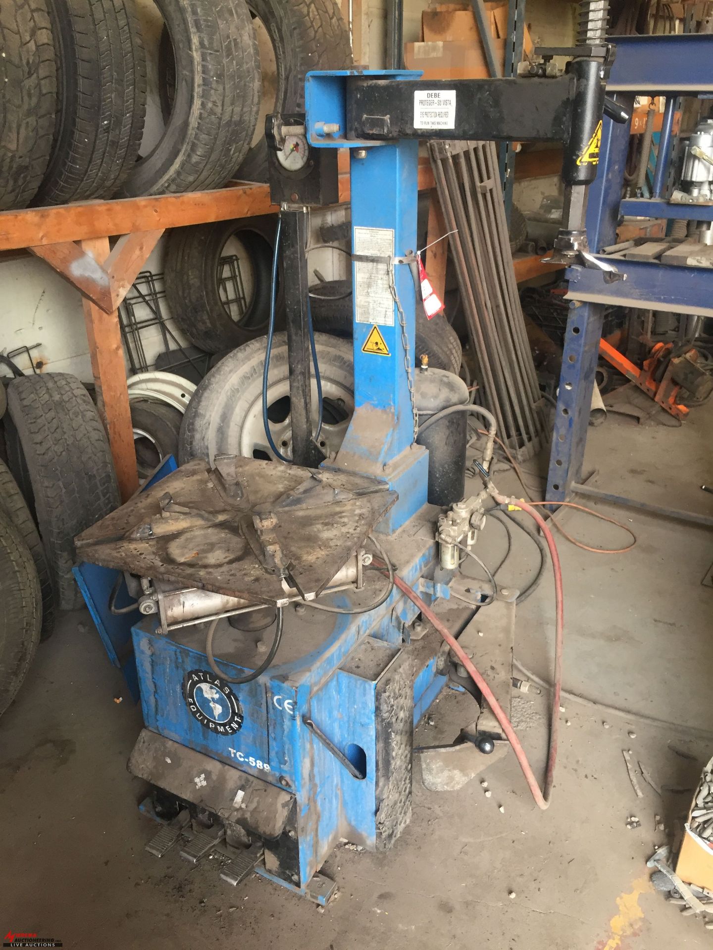 ATLAS TC589 RIM CLAMP TIRE MACHINE [LOCATION: EAST WINANS STREET LOCATION]