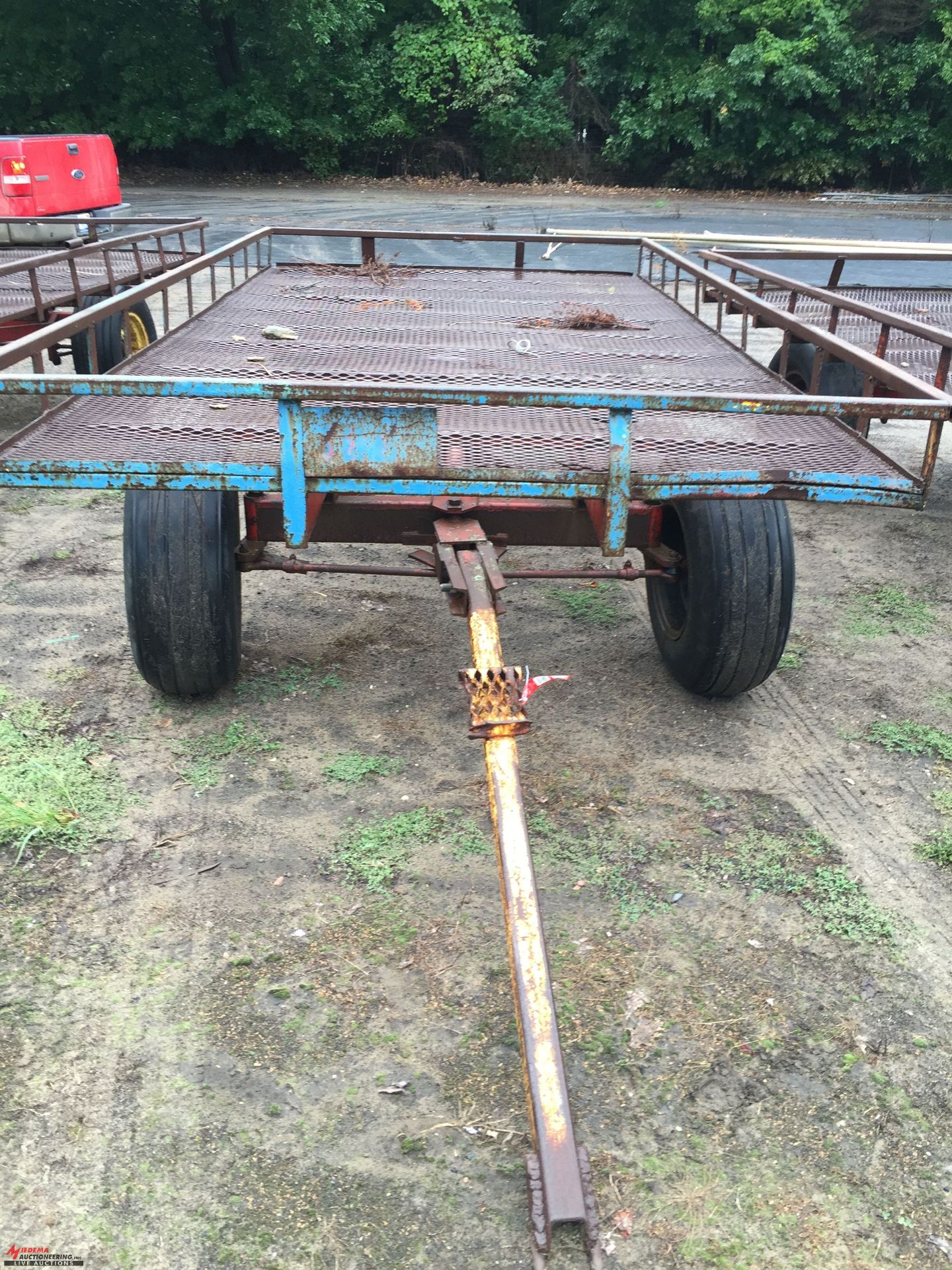 FLATBED WAGON, FIFTH WHEEL STYLE STEERING, 7' WIDE x 14' LONG, METAL DECK, FOR FARM USE ONLY [