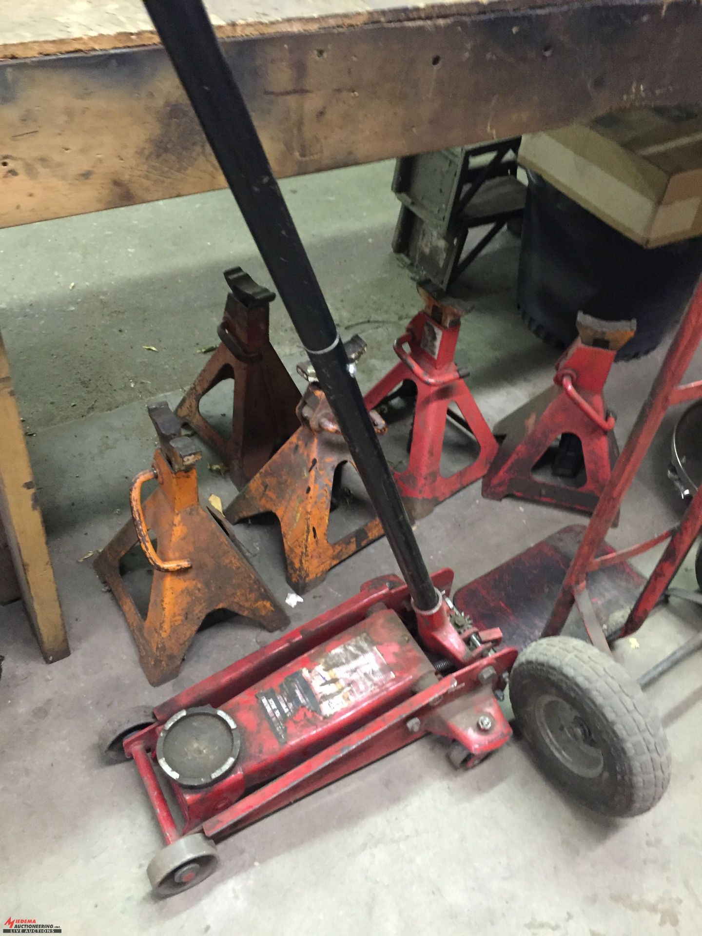 ASSORTED JACK STANDS, FLOOR JACK, 2-WHEEL DOLLY, CREEPERS [LOCATION: SOUTH SHOP AT MAIN FACILITY] - Image 2 of 3