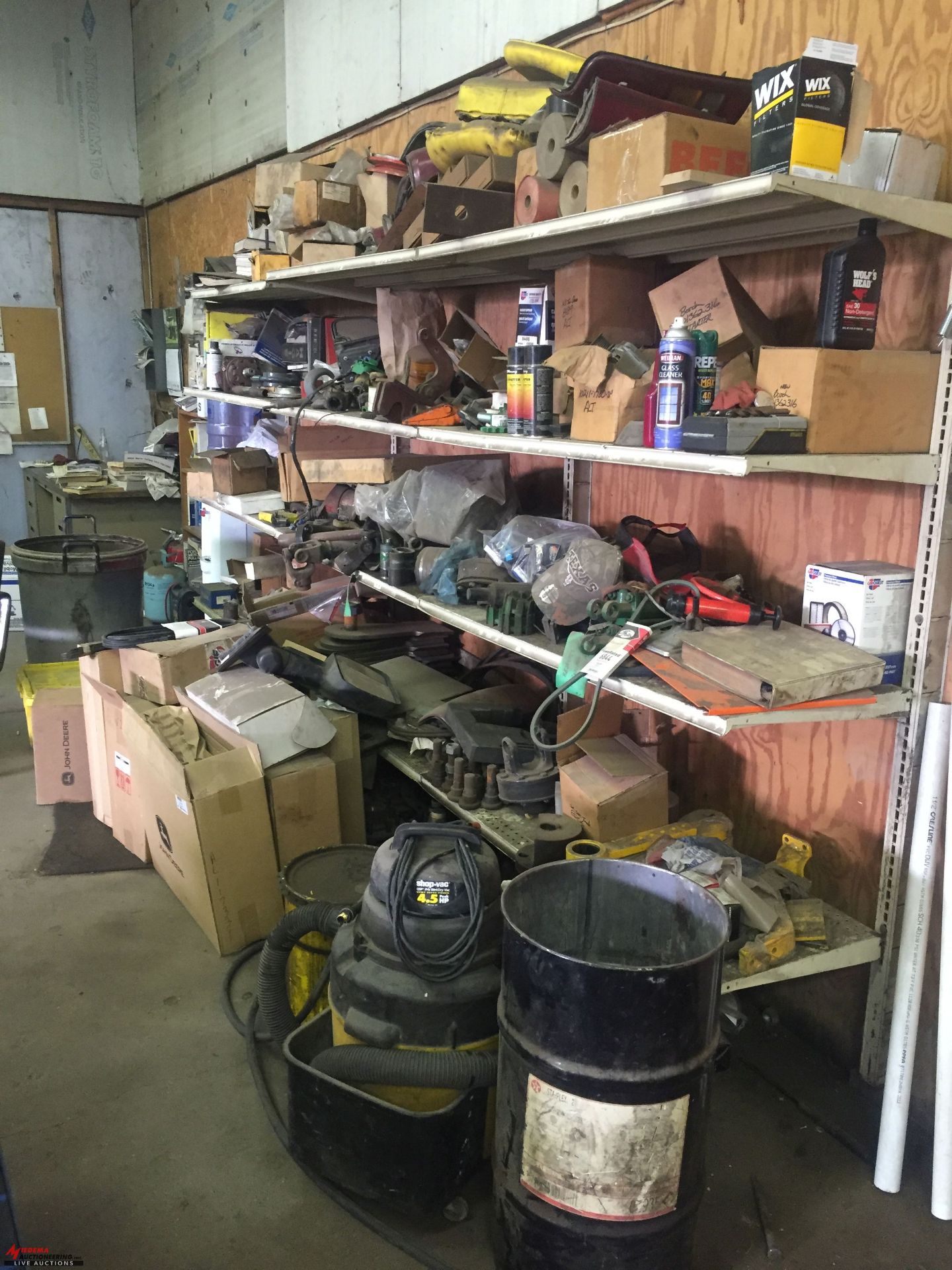 ASSORTED PARTS ON SHELF, AND CONTENTS ABOVE AND BELOW WORK BENCH, INCLUDES BENCH VISE [BUYER IS - Image 3 of 5