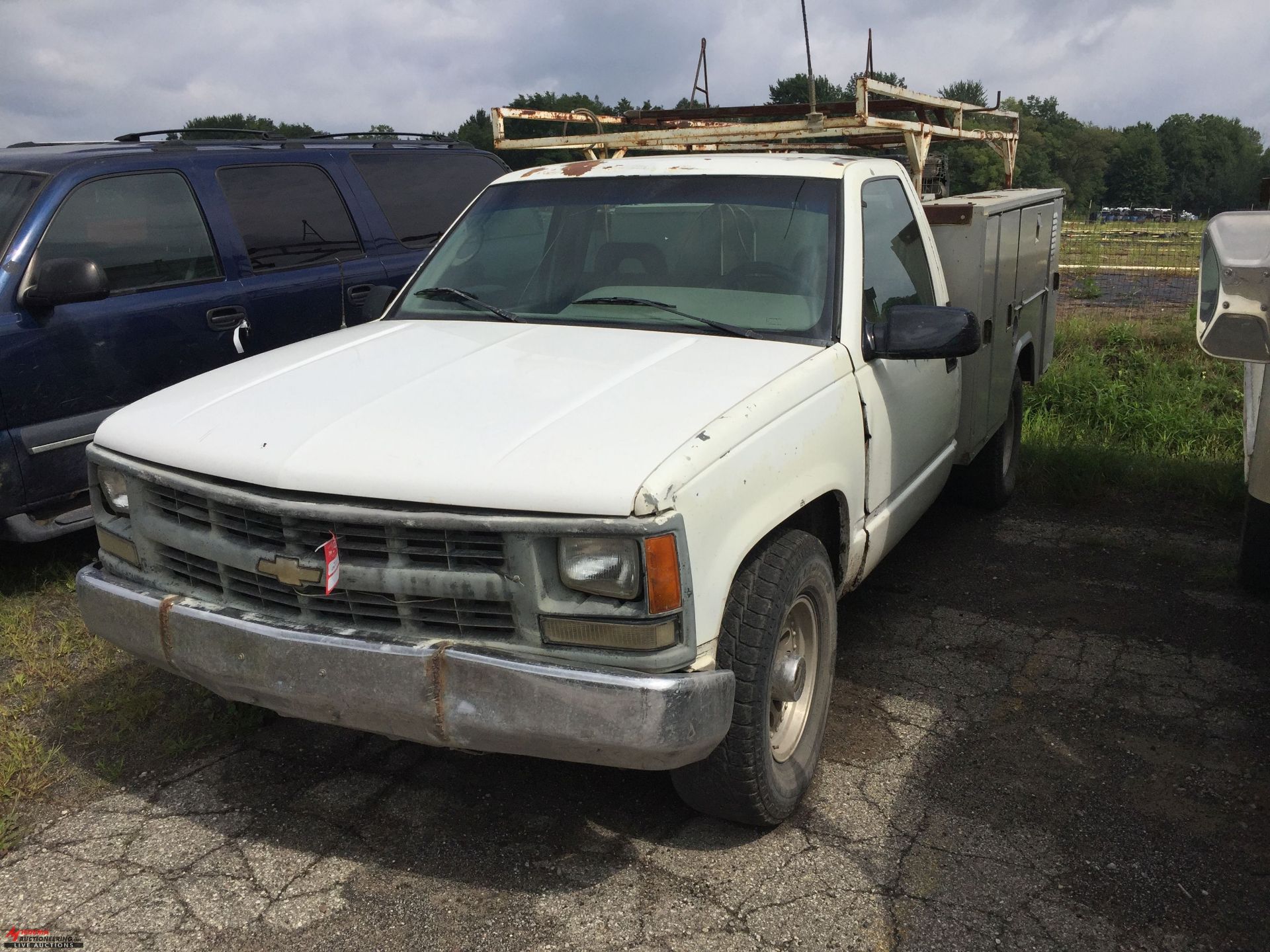 1995 CHEVROLET REGULAR CAB TRUCK WITH SERVICE BODY, STAHL 8' UTILITY BOX, GAS ENGINE, AUTOMATIC