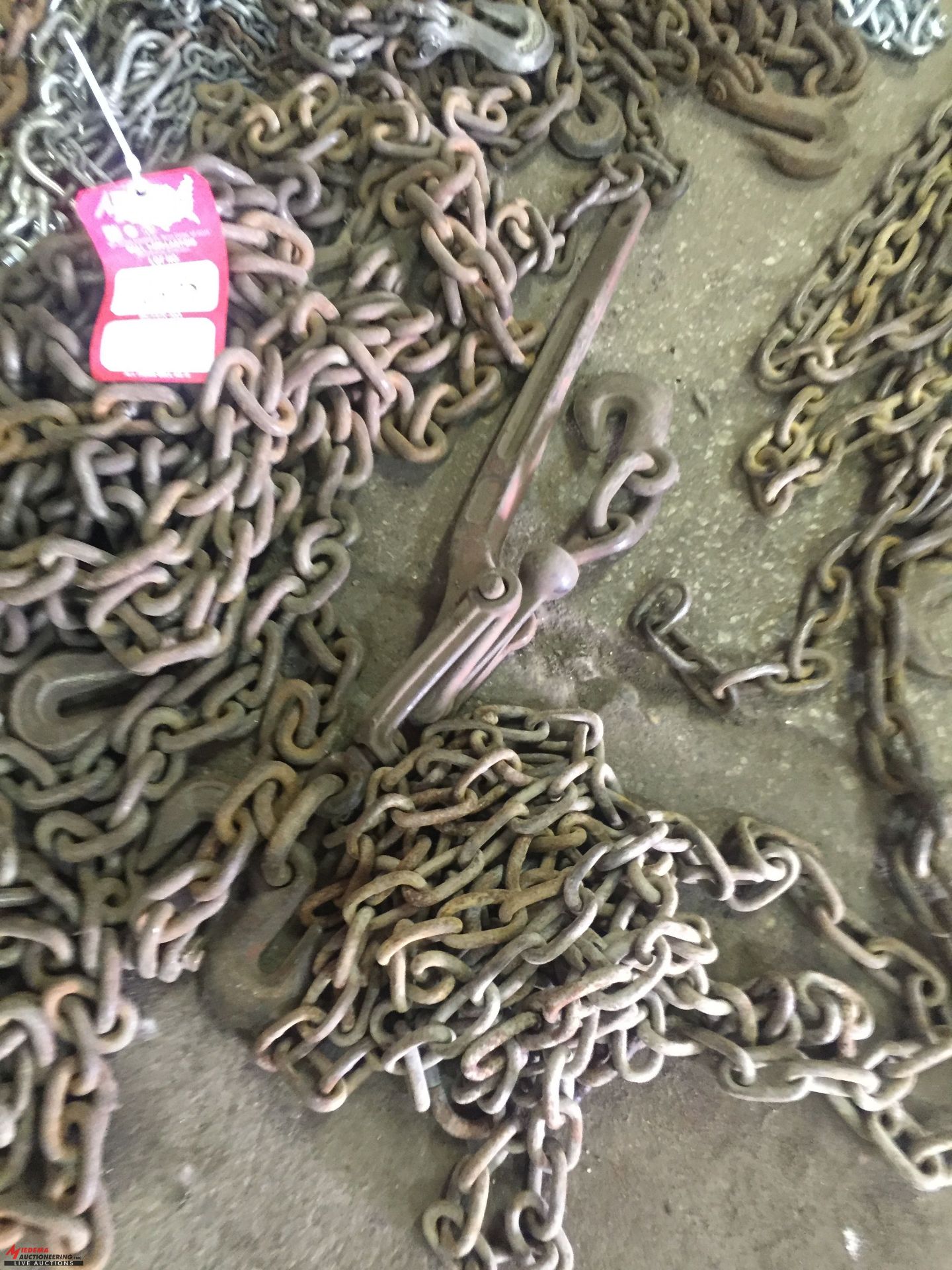 ASSORTED LINK CHAIN, CHAIN BINDERS, COME-A-LONG [LOCATION: EAST WINANS STREET LOCATION] - Image 2 of 4