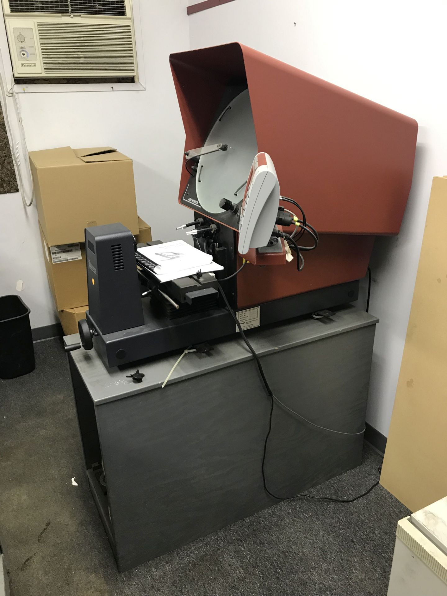 STARRETT OPTICAL COMPARATOR, SERIES 400, WITH QUADRA-CHEK 200 DIGITAL READ OUT CONTROL PANEL [ - Image 2 of 6