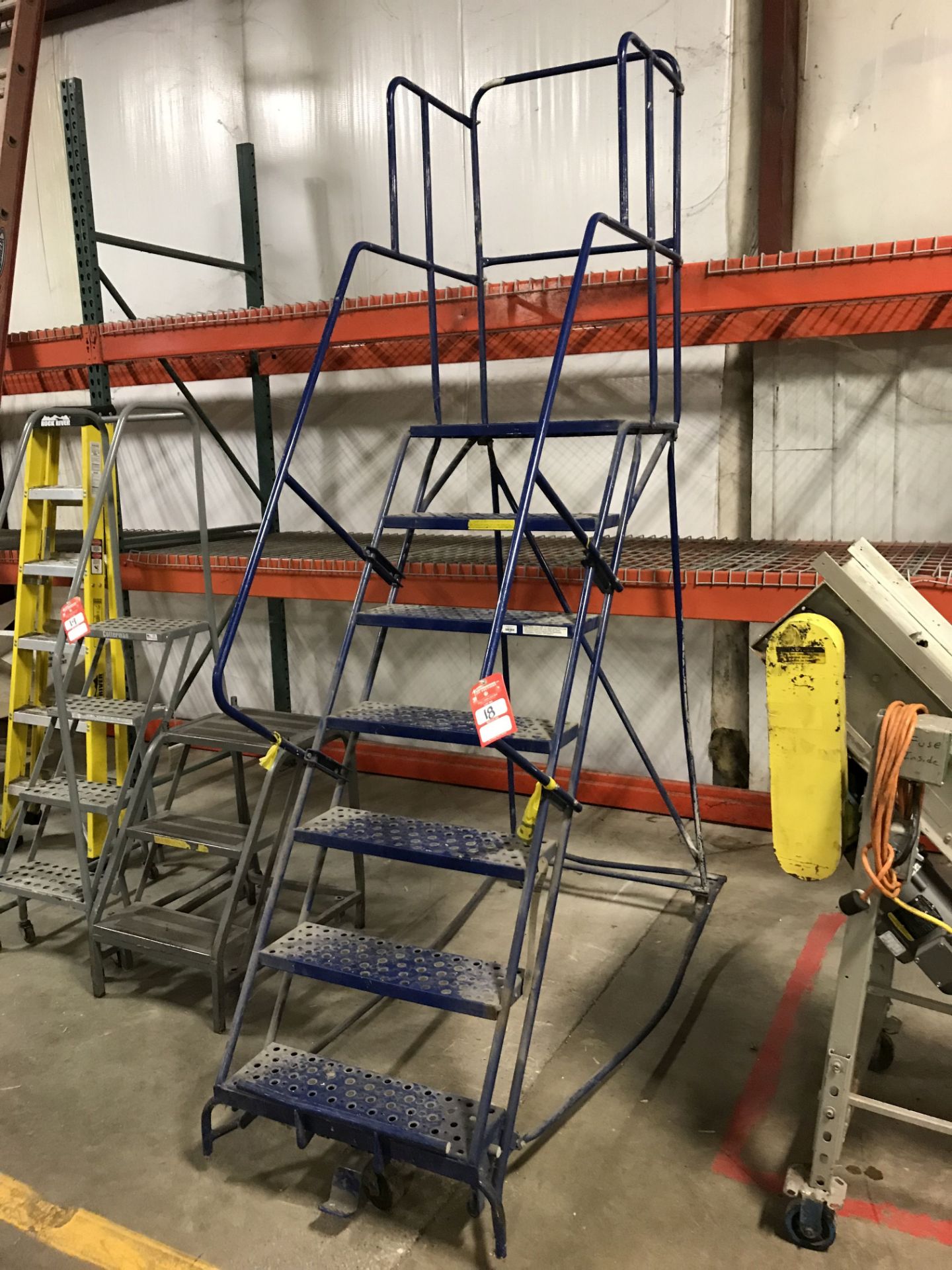 ROLLING WAREHOUSE LADDER, 7' [LOCATION: BUILDING 1] - Image 3 of 3