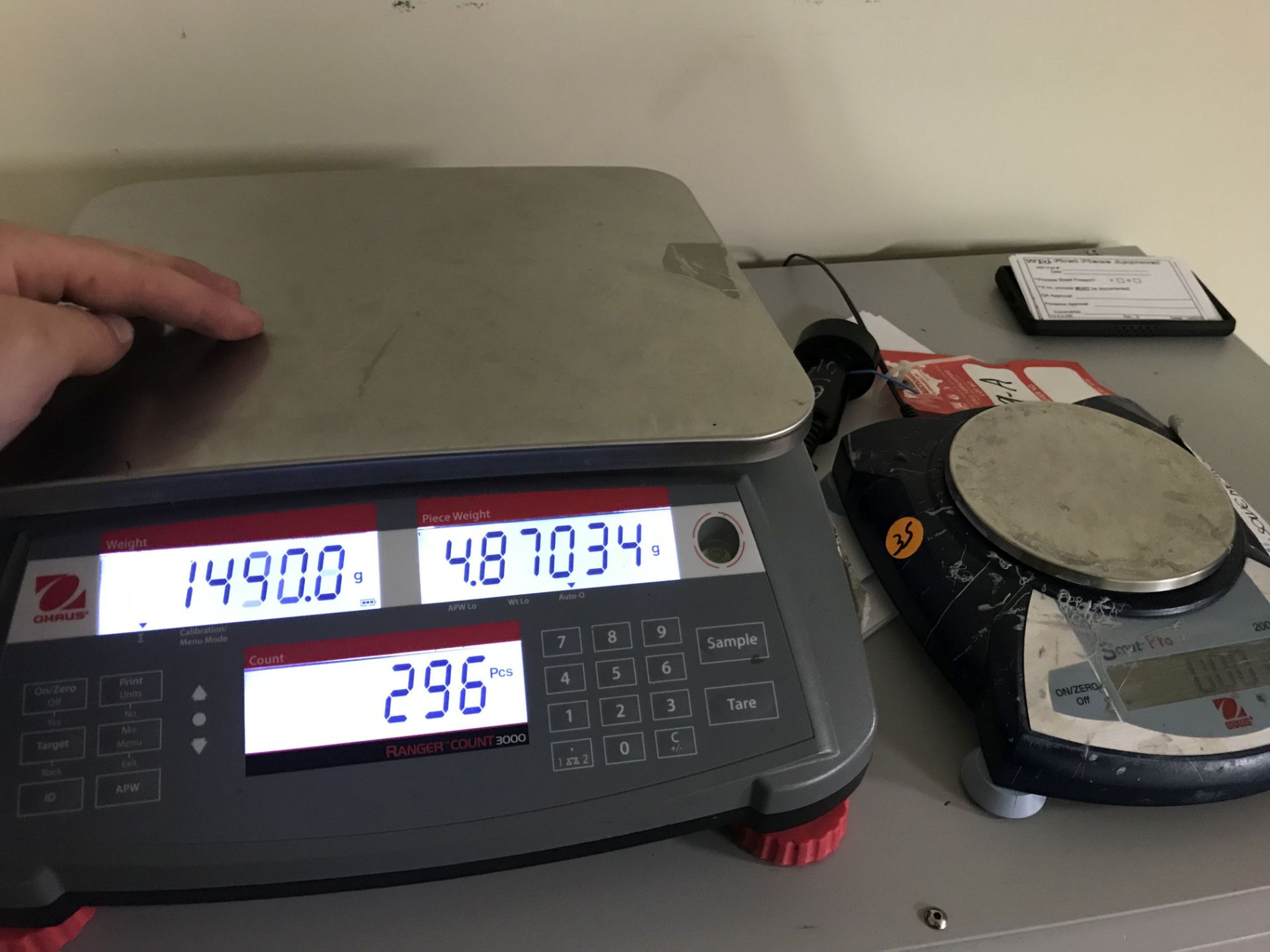 OHAUS DIGITAL SCALES (2), WORKING [LOCATION: BUILDING 2] - Image 2 of 2