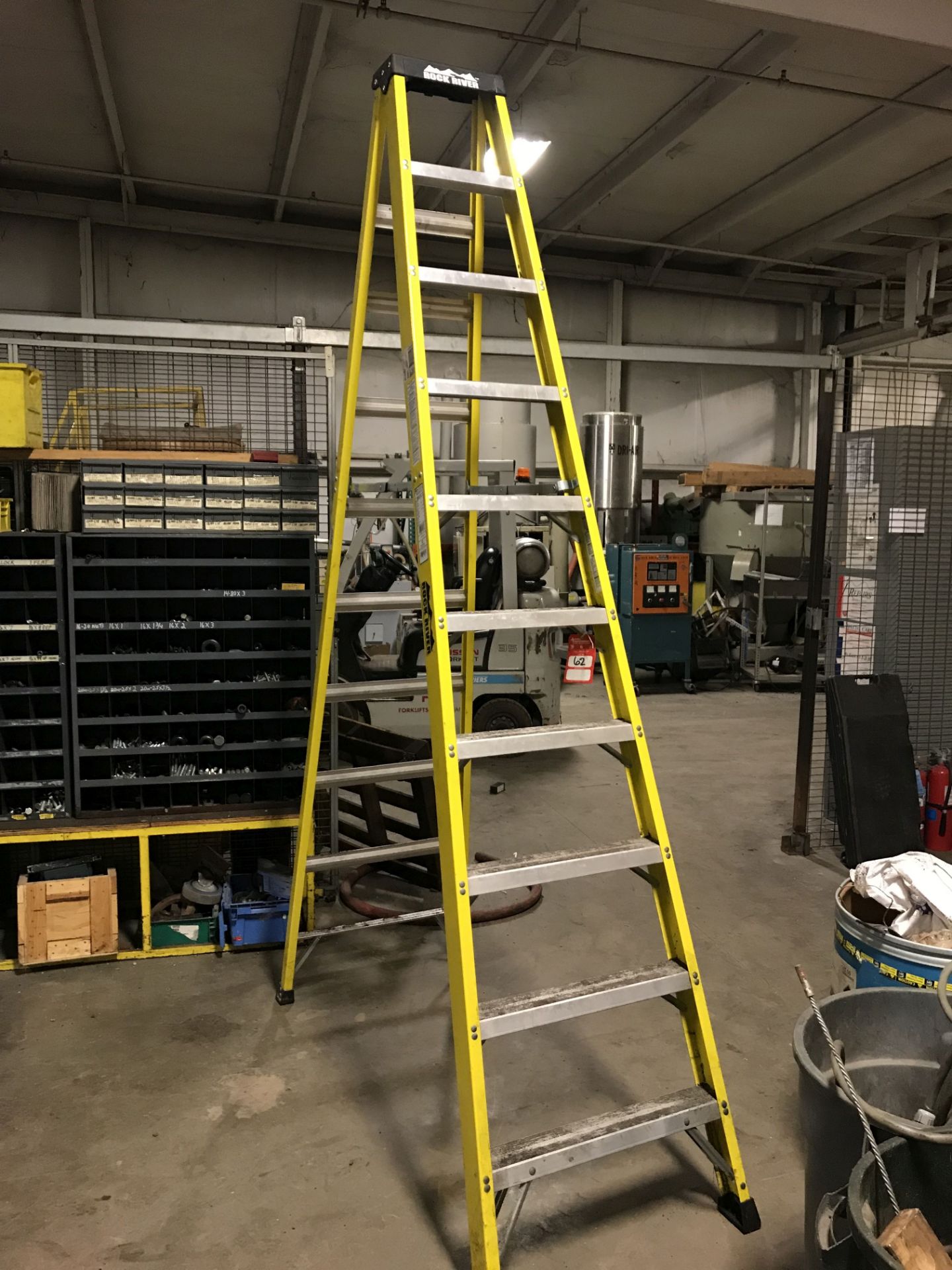 ROCK RIVER 10' STEP LADDER [LOCATION: BUILDING 2]