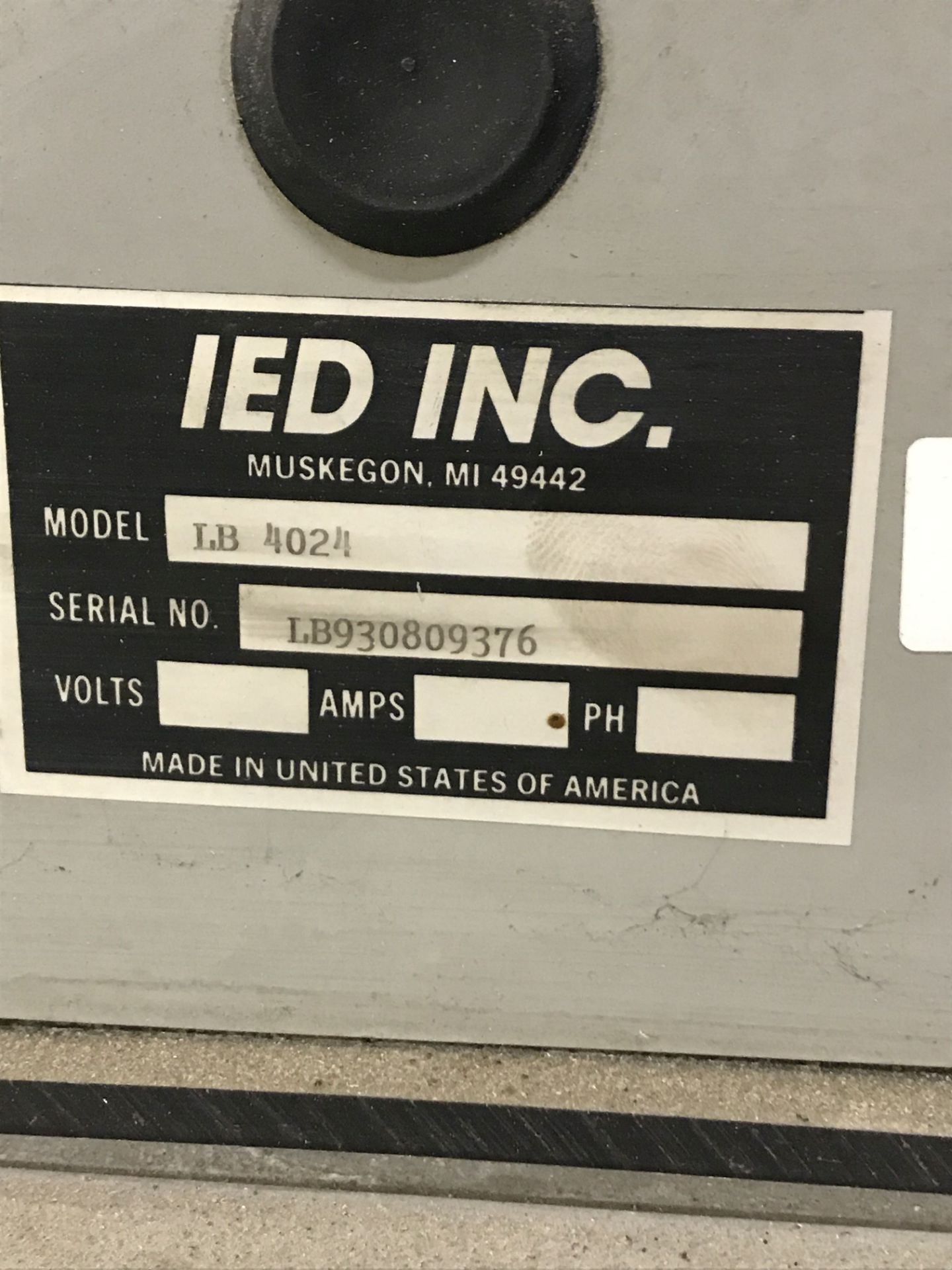 IED SAND BLASTING CABINET, MODEL LB4024 [LOCATION: BUILDING 2] - Image 4 of 4