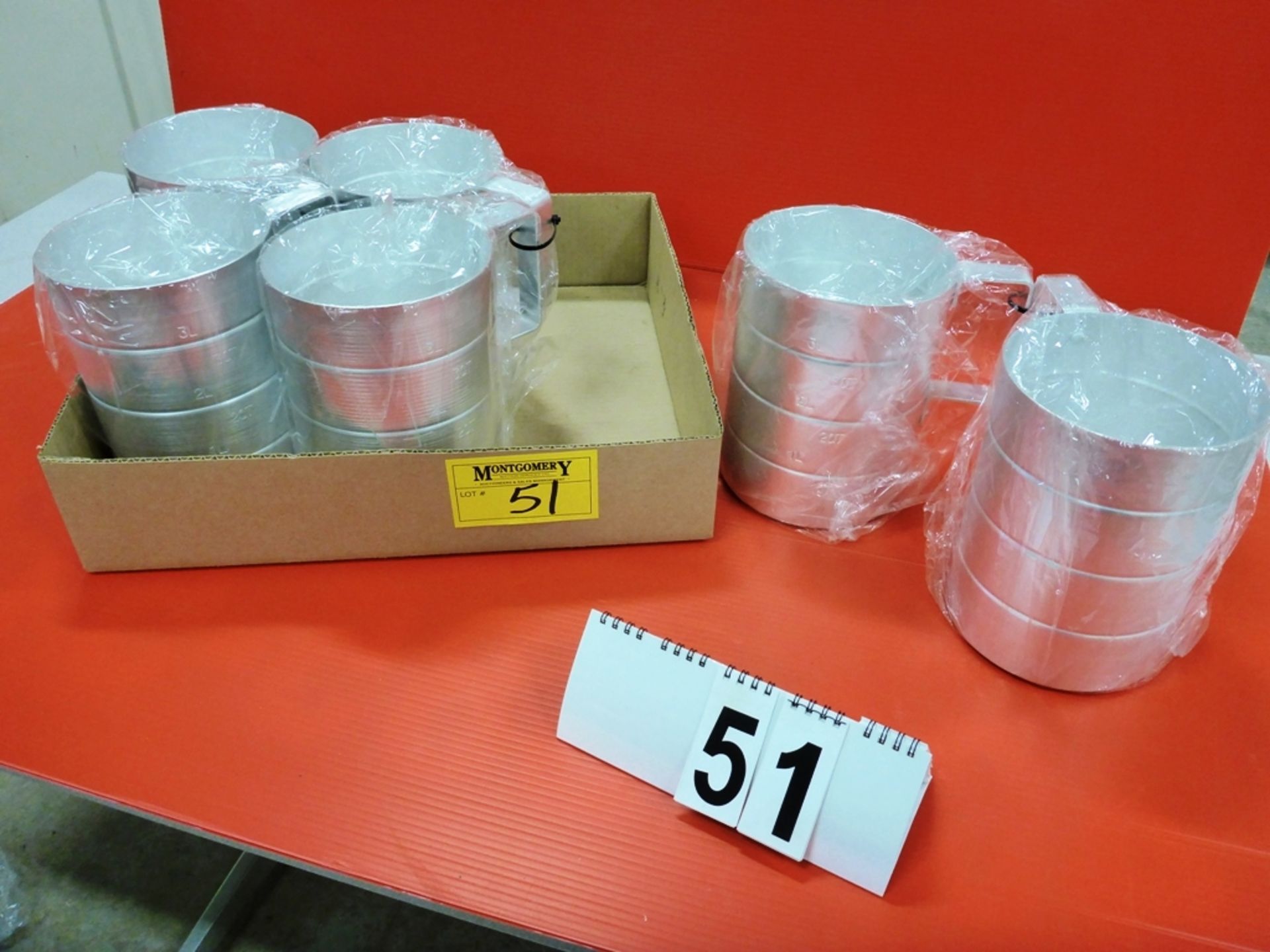 L/O 6 ALUMINUM 3 QT. MEASURING CUPS