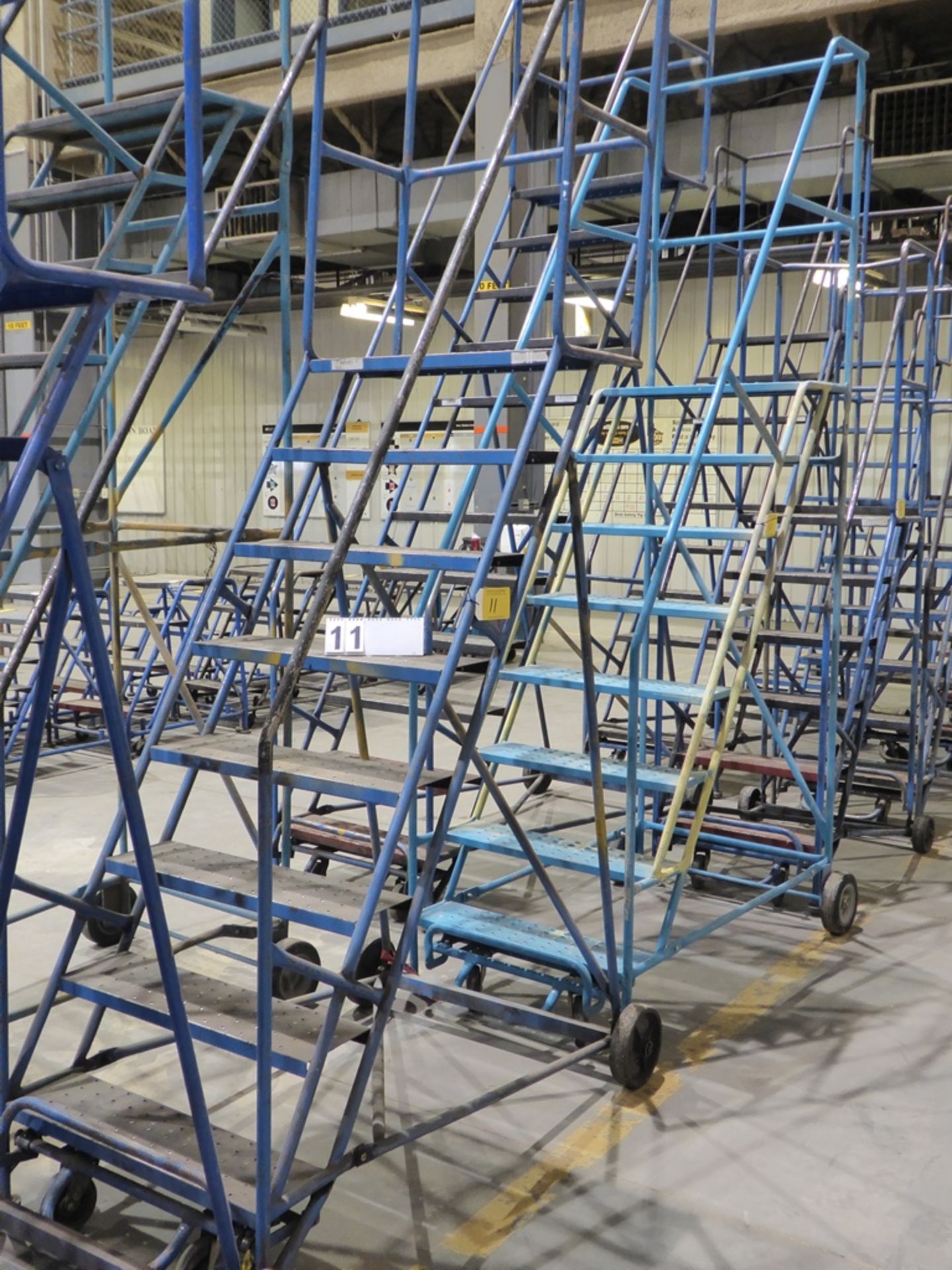 8 STEP ROLLING WAREHOUSE LADDER