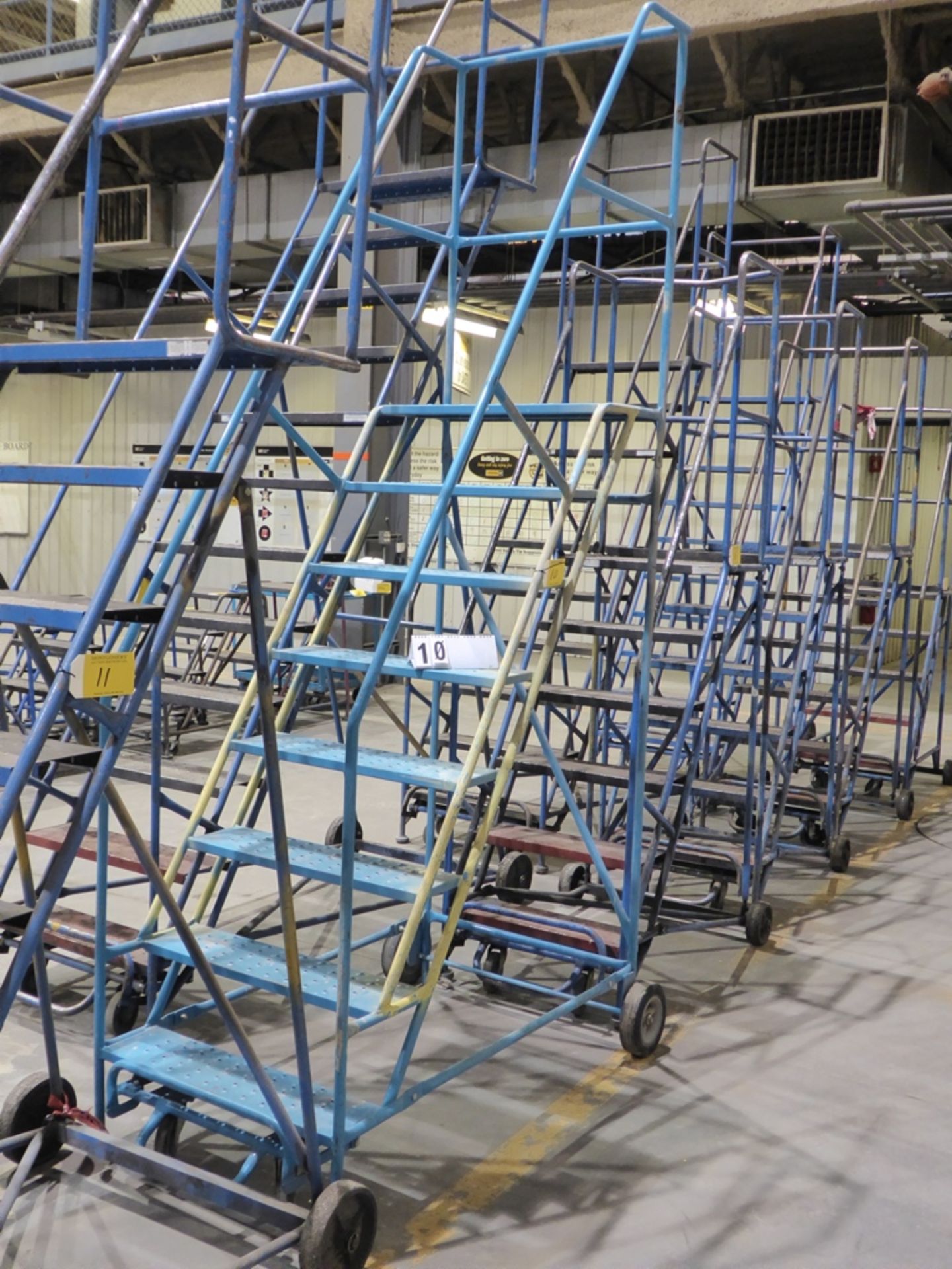 8 STEP ROLLING WAREHOUSE LADDER