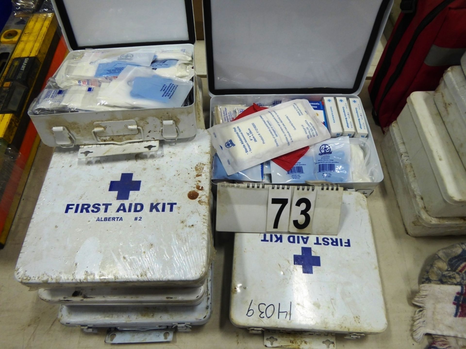 L/O FIRST AID KITS