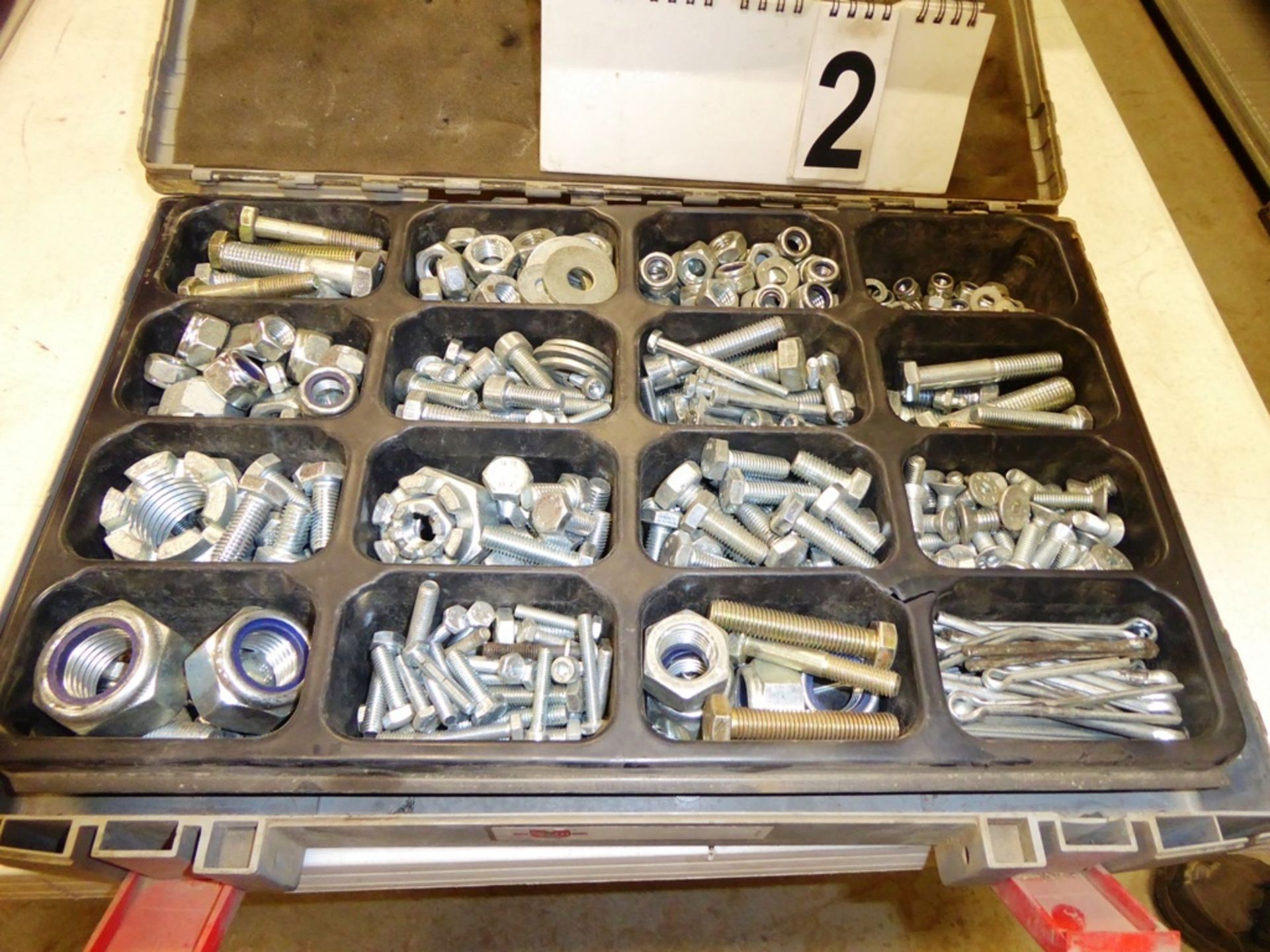 L/O ASSORTED HARDWARE - NUTS, BOLTS, WASHERS