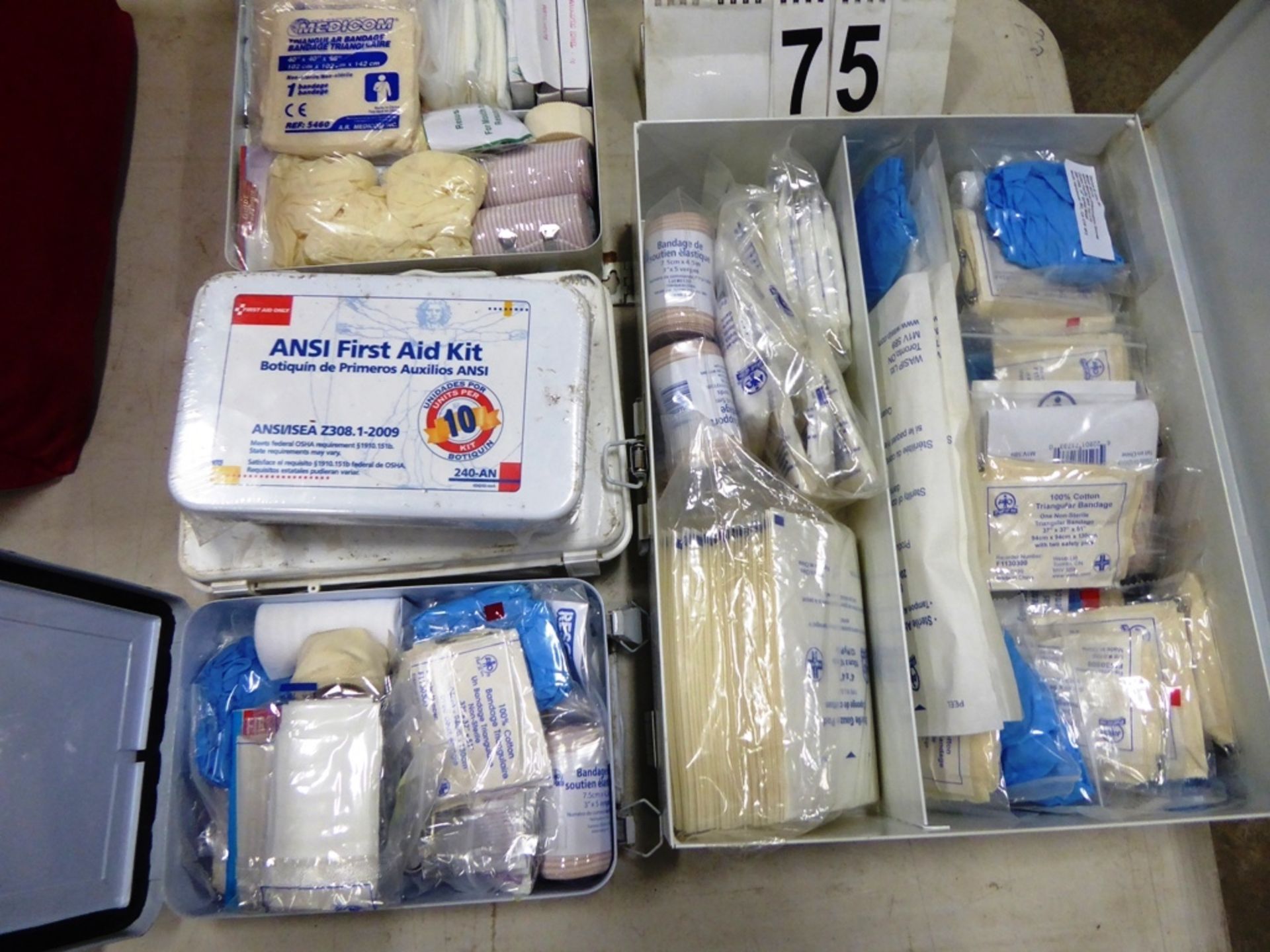 L/O FIRST AID KITS