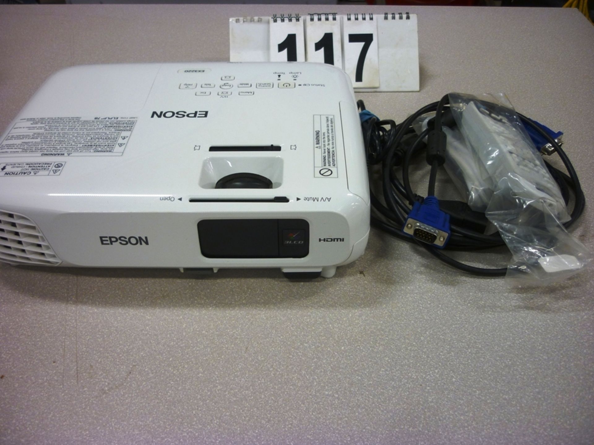 EPSON EX3220 PROJECTOR