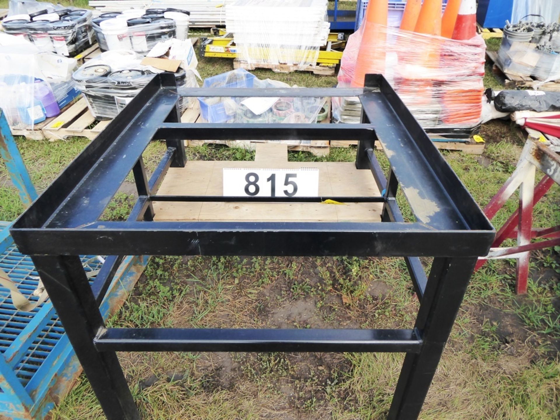 STEEL EQUIPMENT STAND