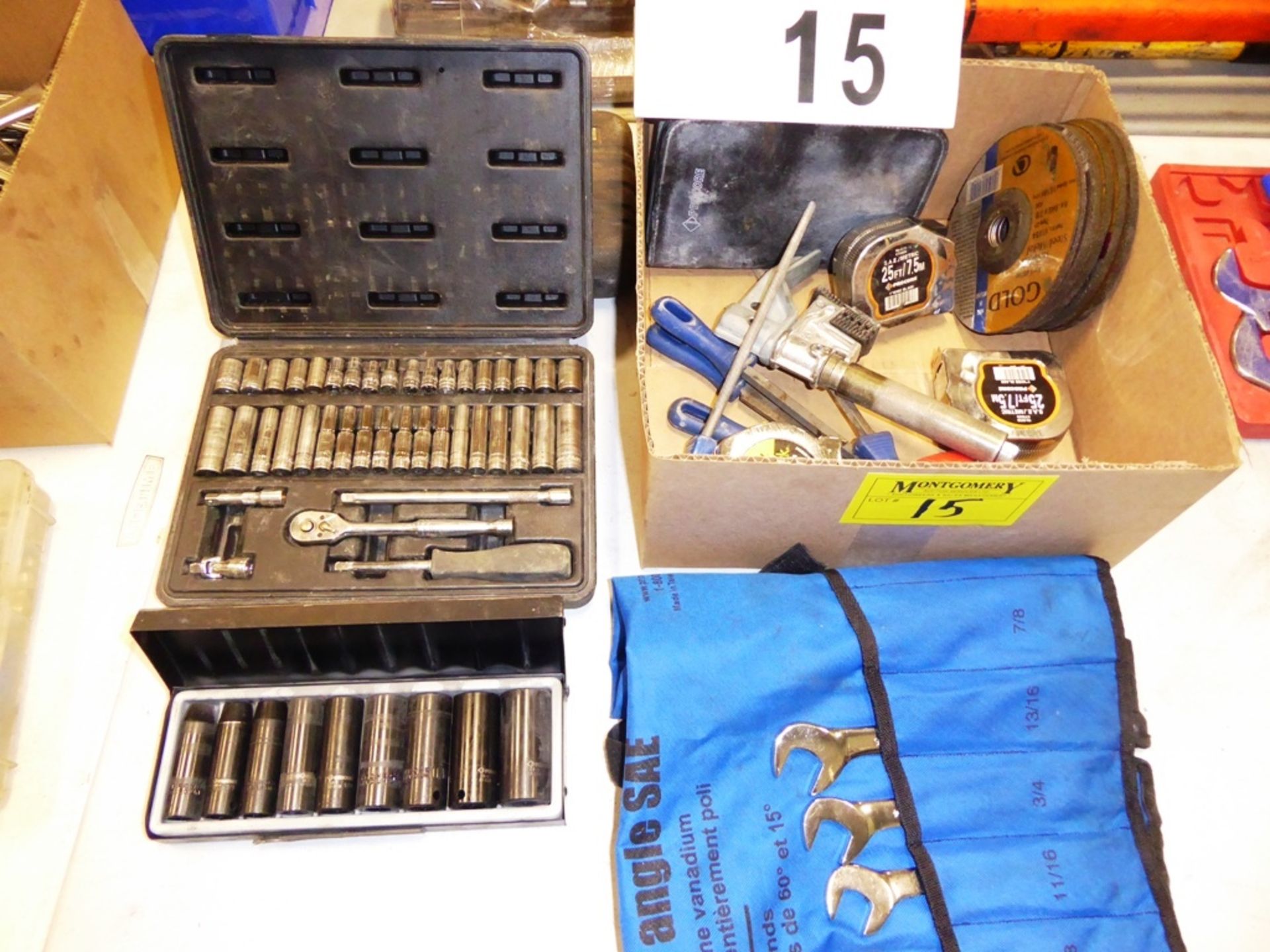 L/O ASSORTED HAND TOOLS INCLUDING TAPE MEASURES, SOCKET SETS, PLIERS, STEEL CUTTING DISCS, ETC