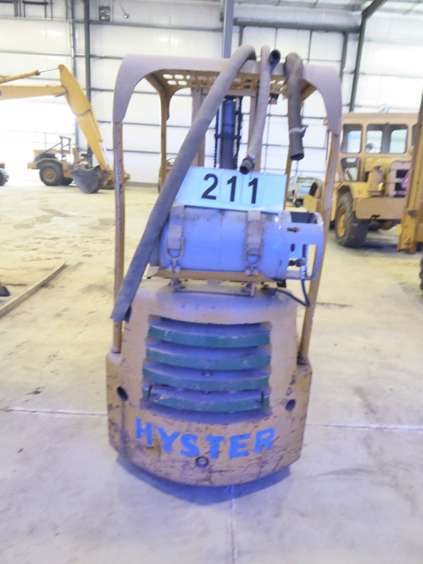 HYSTER 145-LPG SOLID TIRE FORKLIFT, S/N 6393 - Image 4 of 5