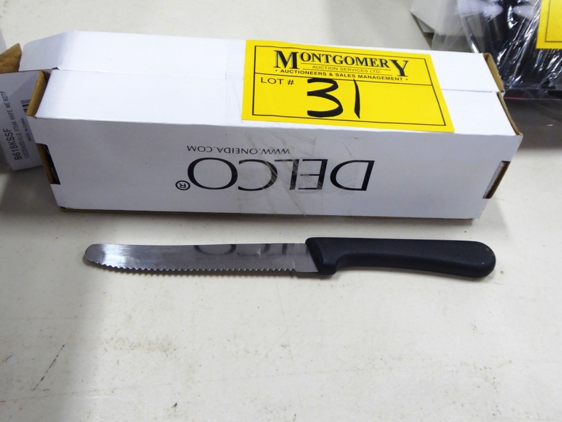 L/O (NEW) DELCO STEAK KNIVES