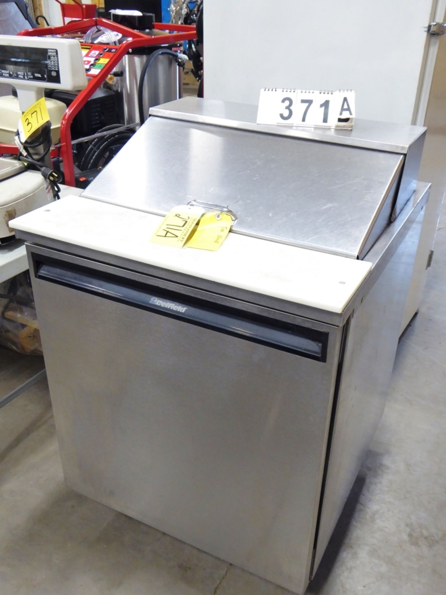 DELFIELD 401 27" REFRIGERATED PREP TABLE