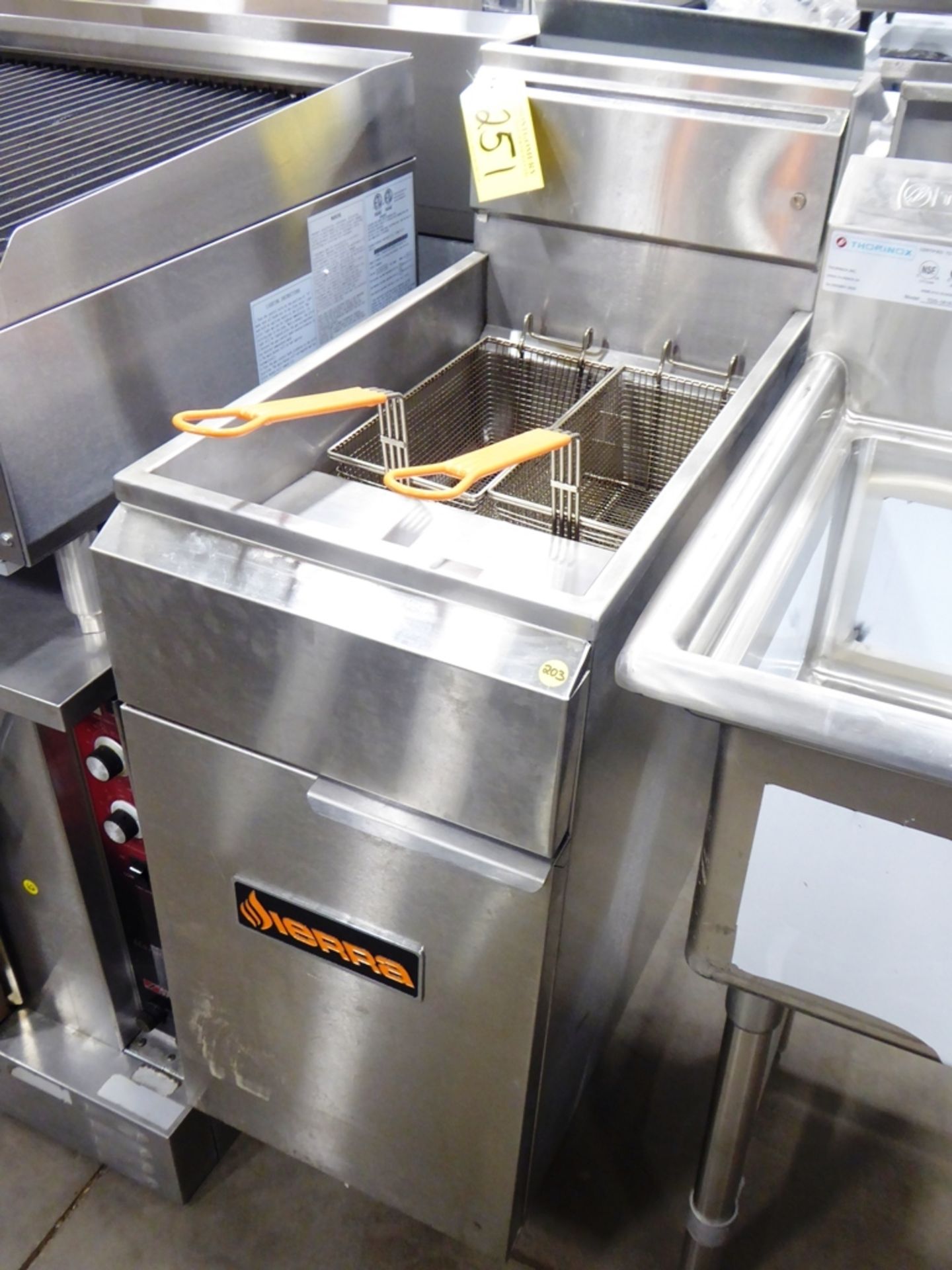 SIERRA LPG 2 BASKET DEEP FRYER - M# SRF-40/50